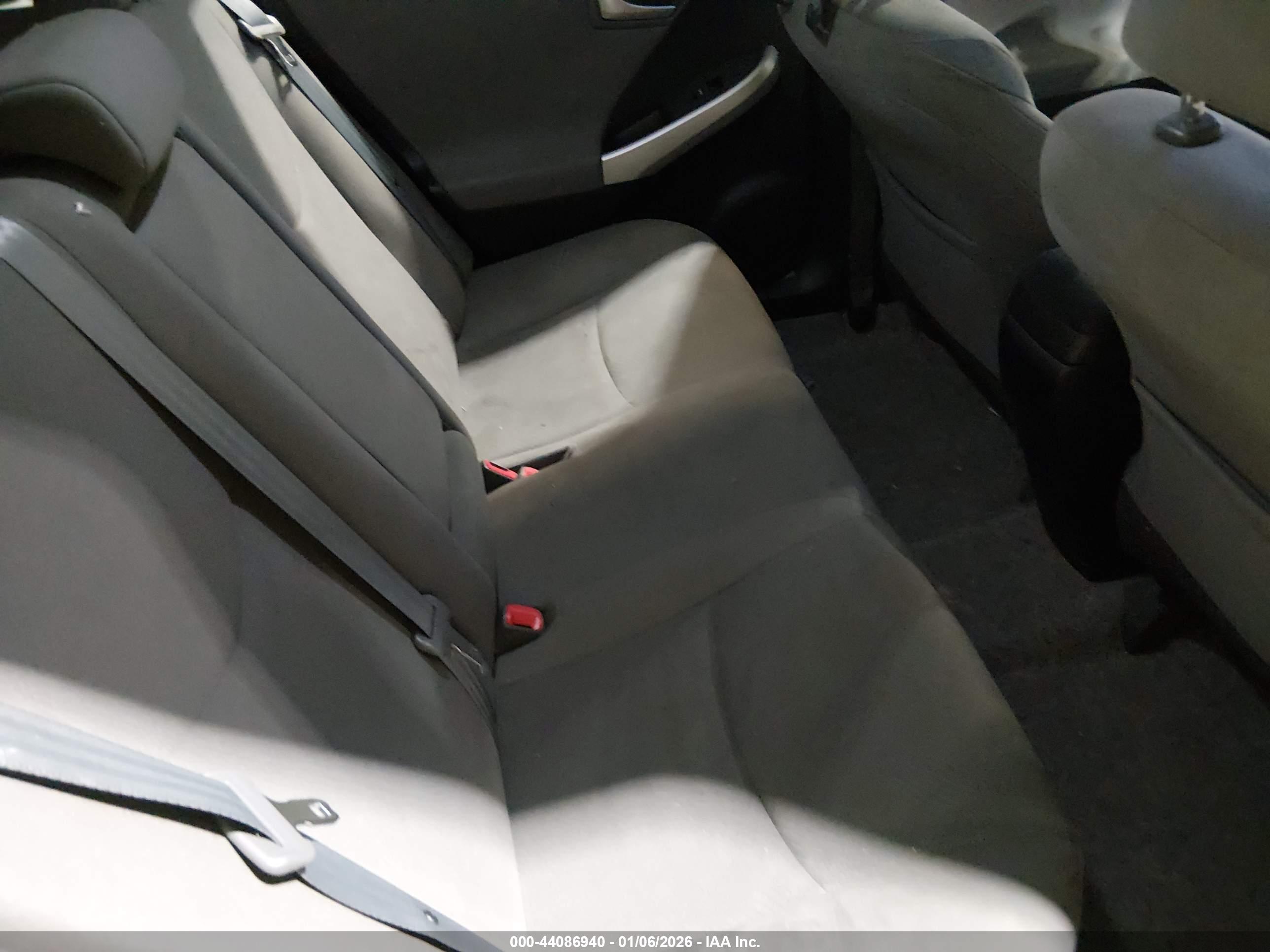 TOYOTA PRIUS image 8