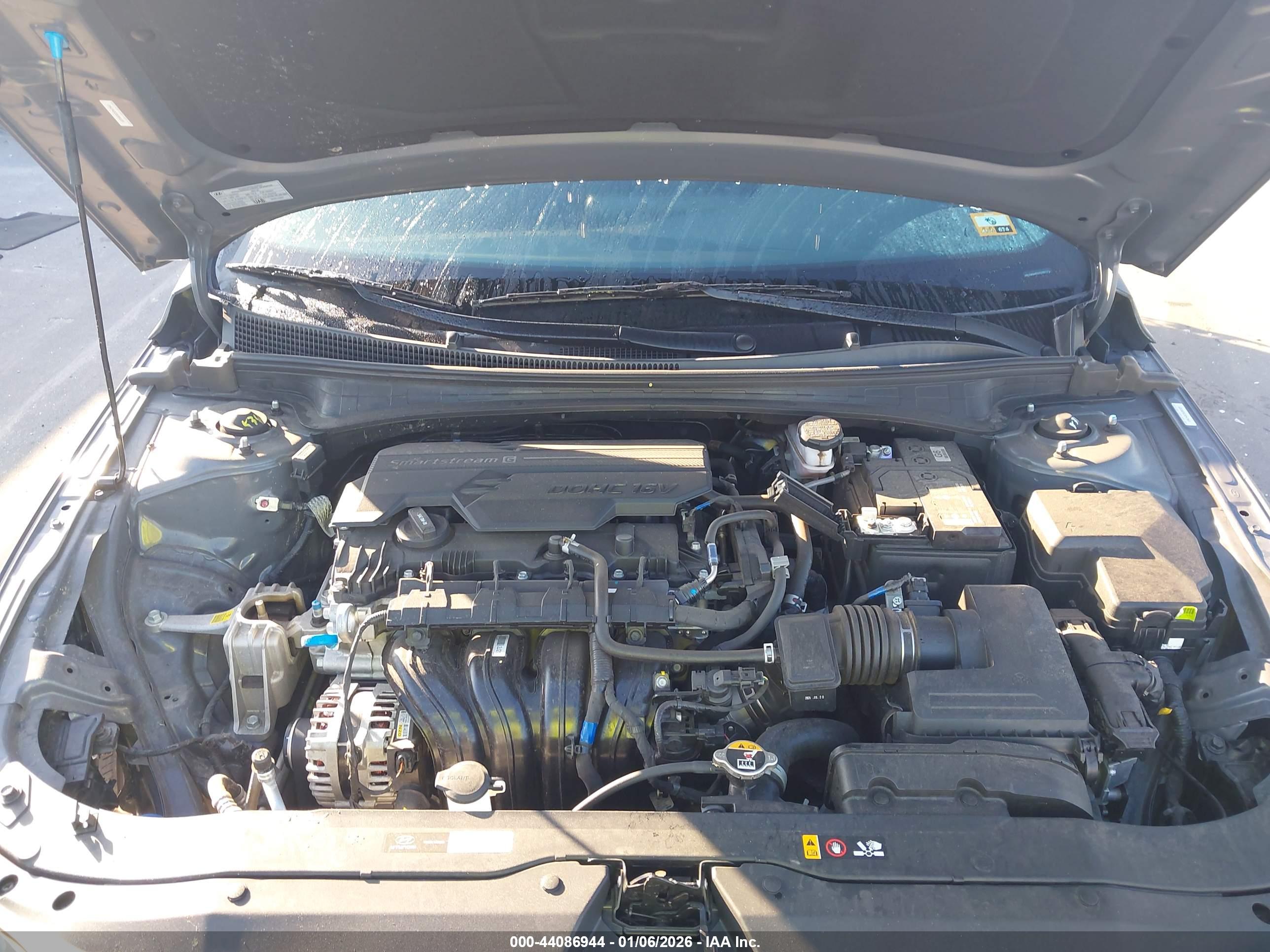 HYUNDAI ELANTRA image 10