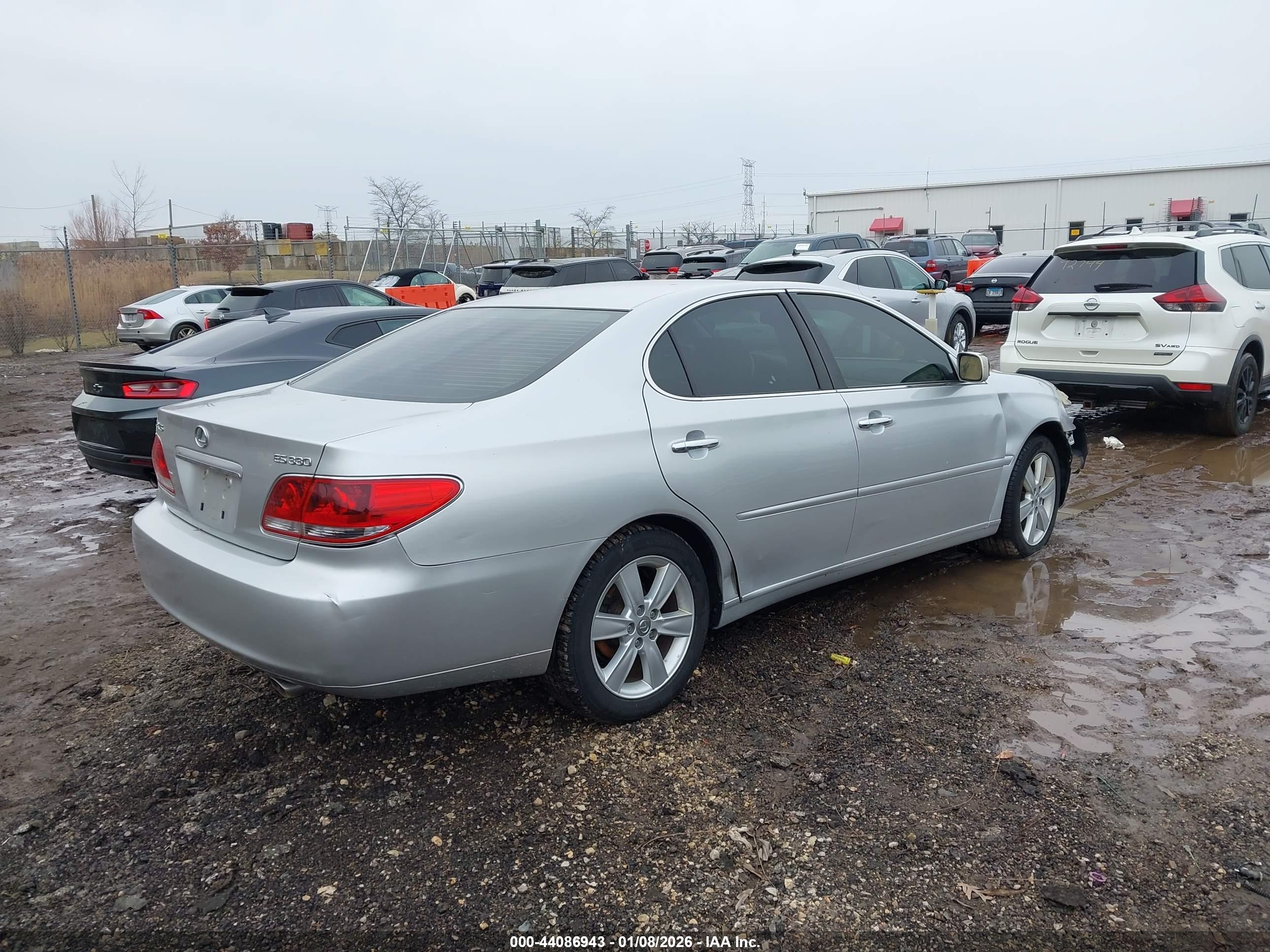 LEXUS ES image 4