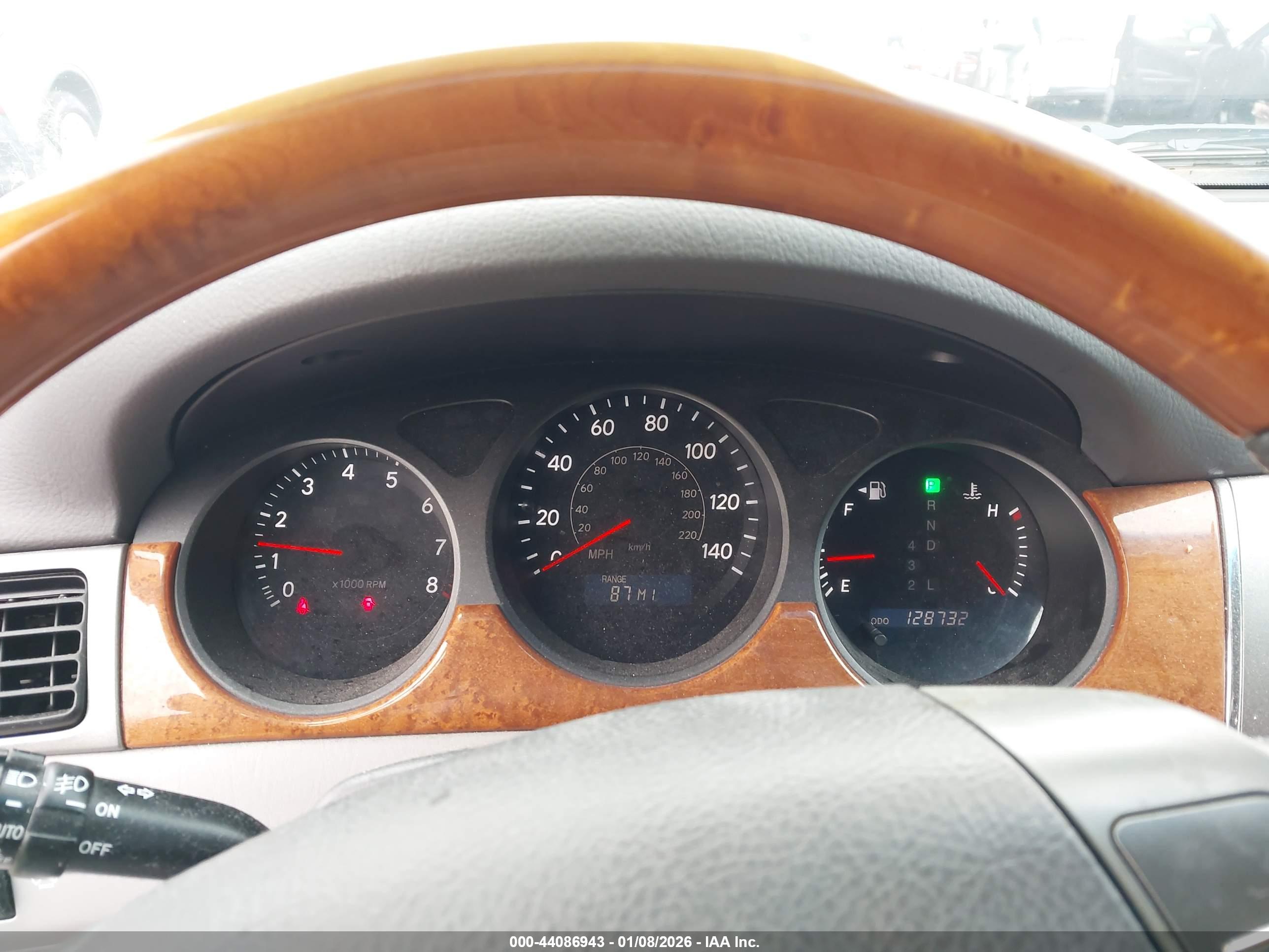 LEXUS ES image 7