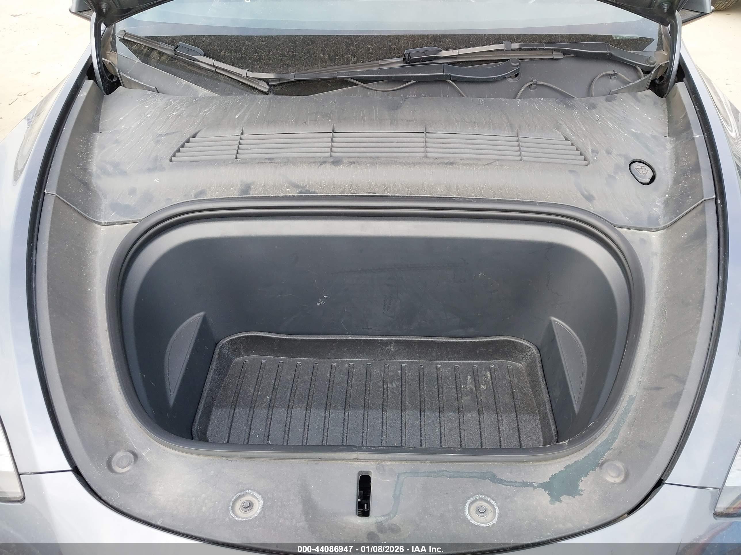 TESLA MODEL image 10