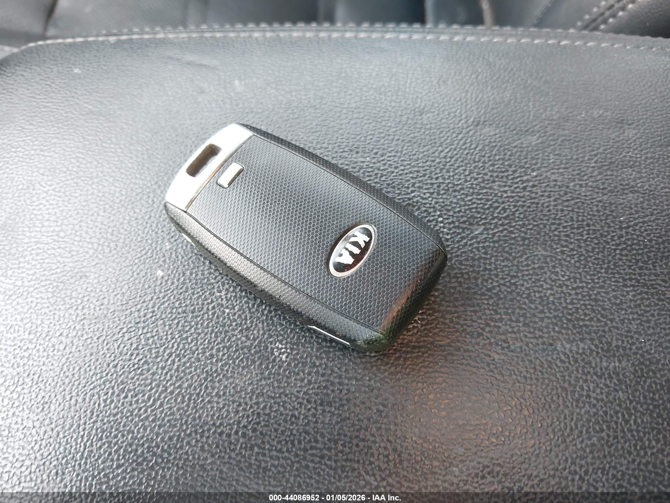 KIA SORENTO image 11