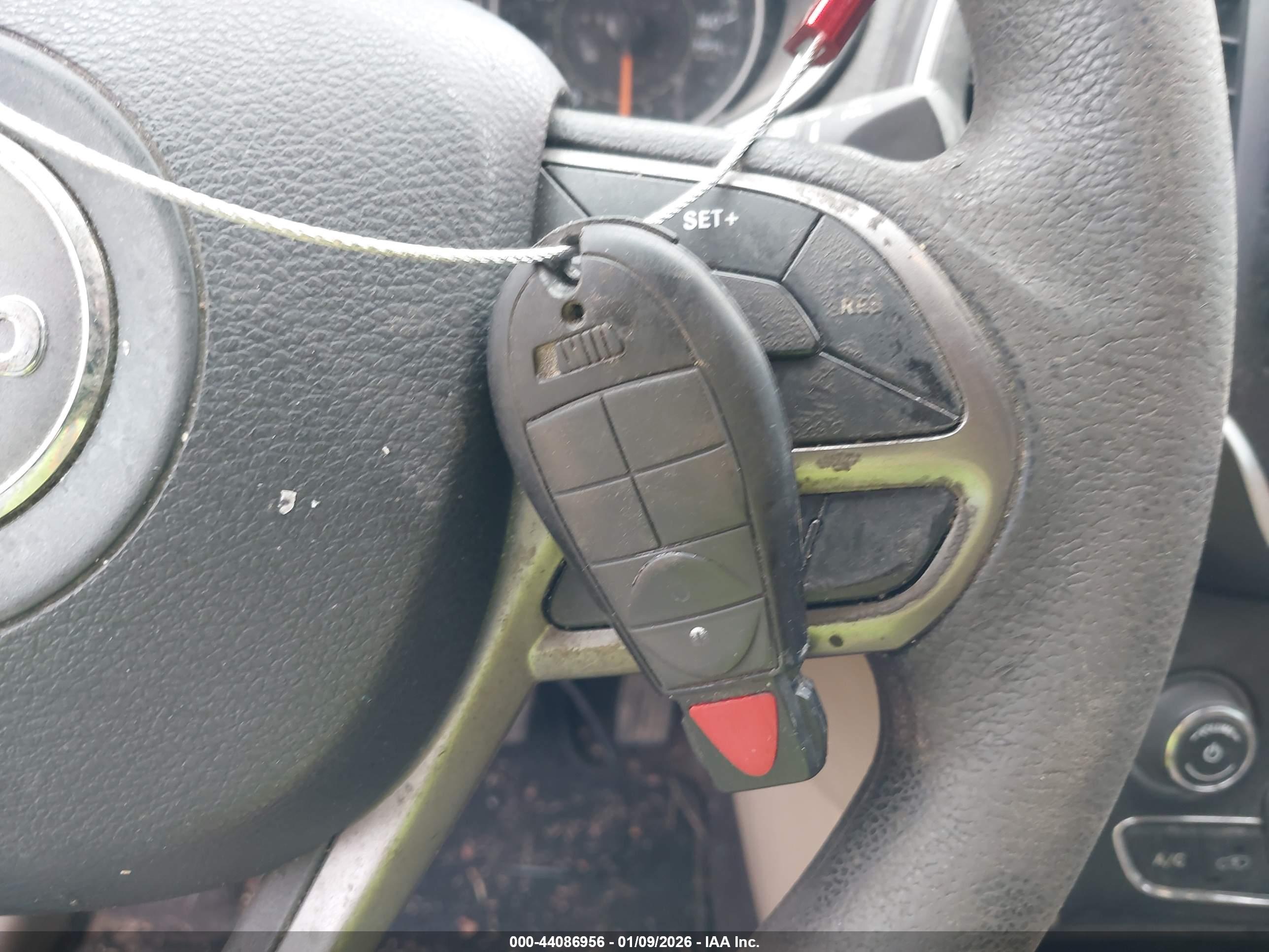 JEEP CHEROKEE image 11