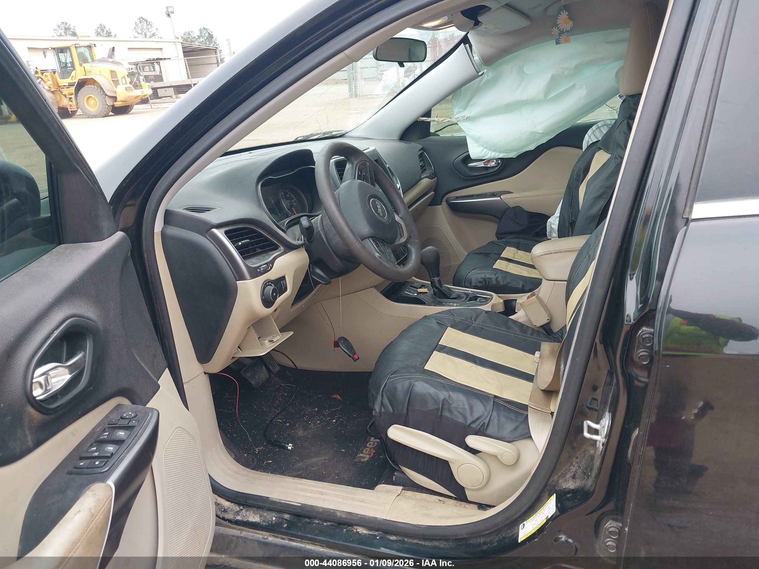 JEEP CHEROKEE image 5