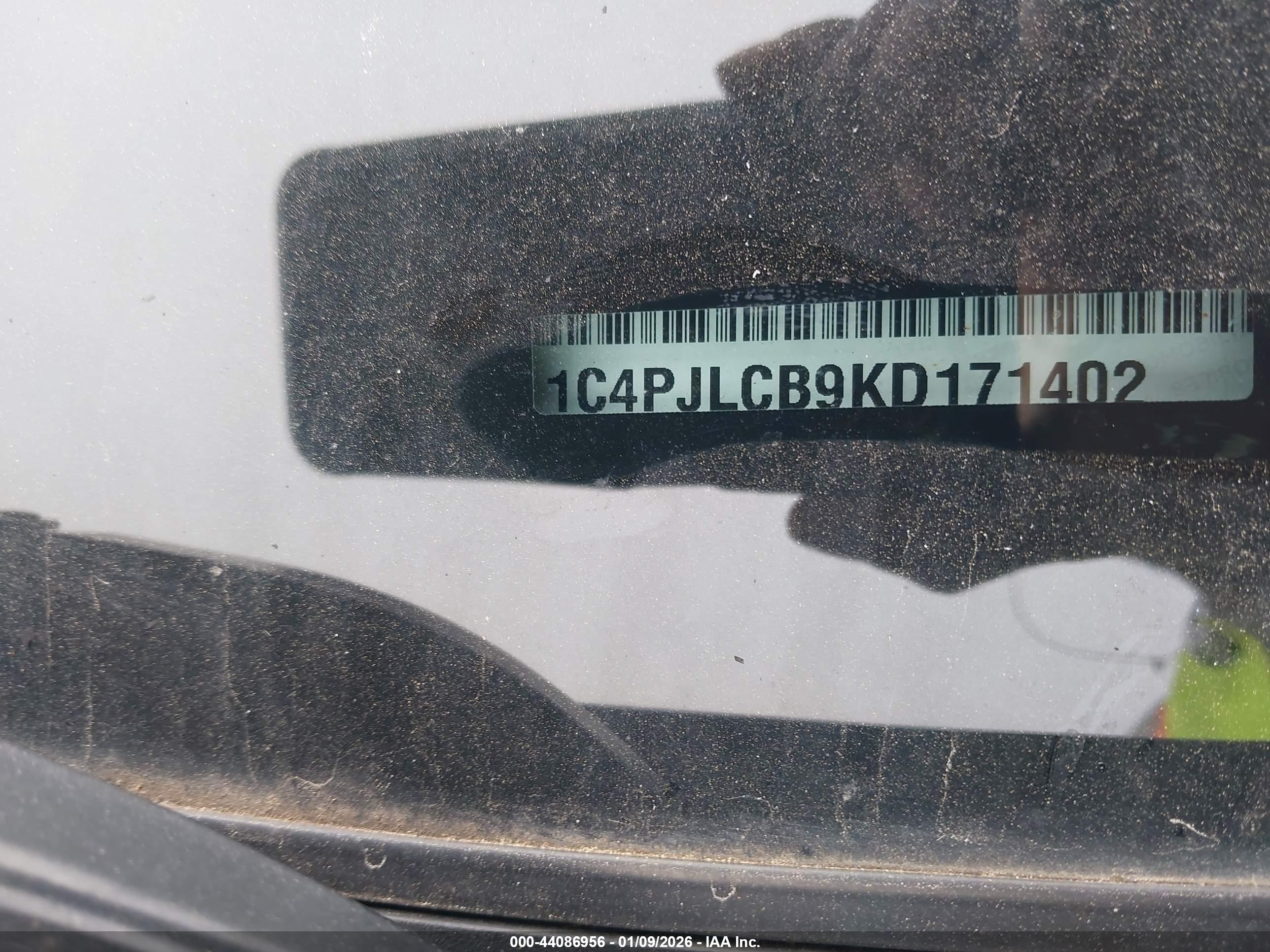 JEEP CHEROKEE image 9