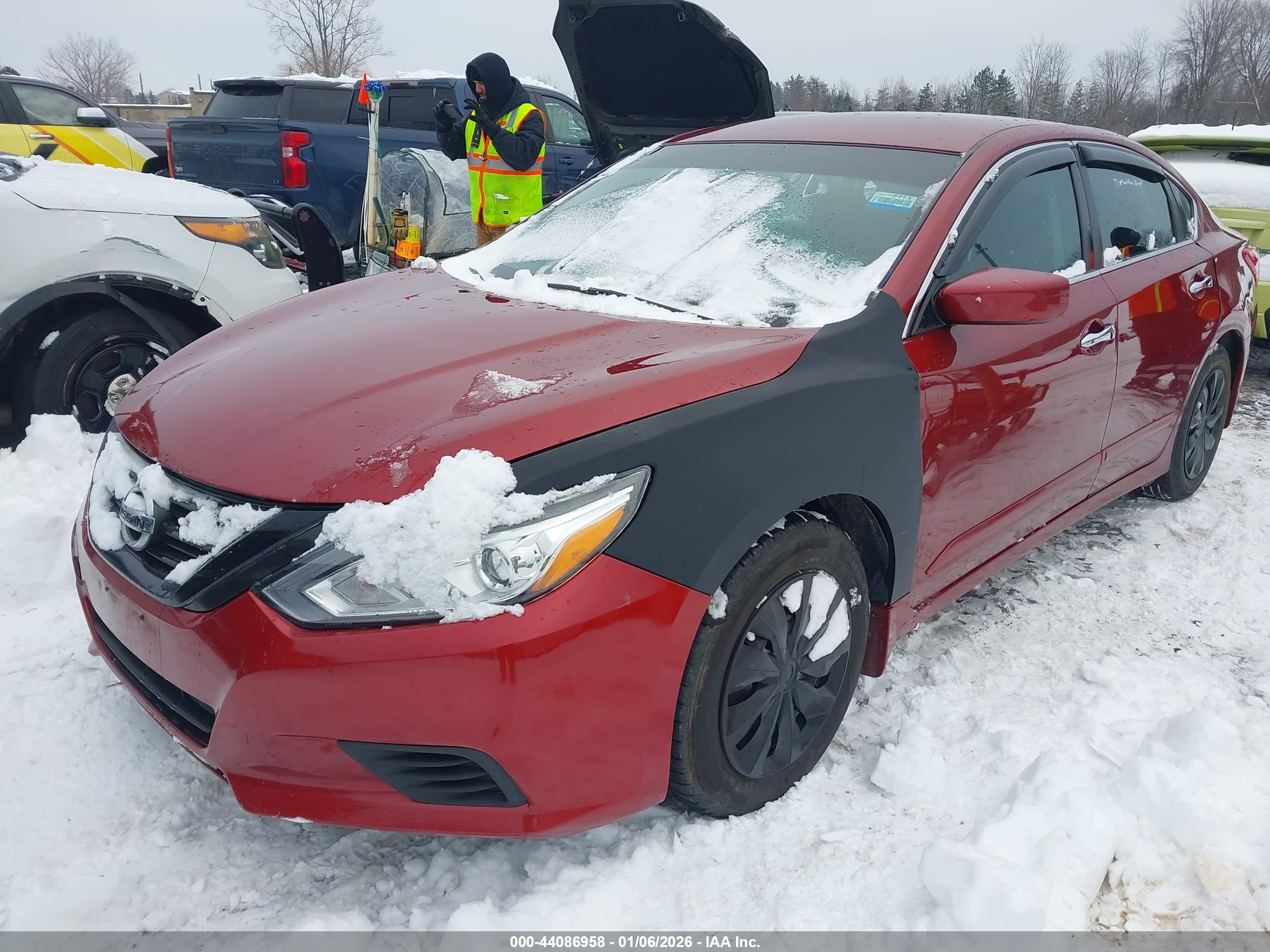 NISSAN ALTIMA image 2