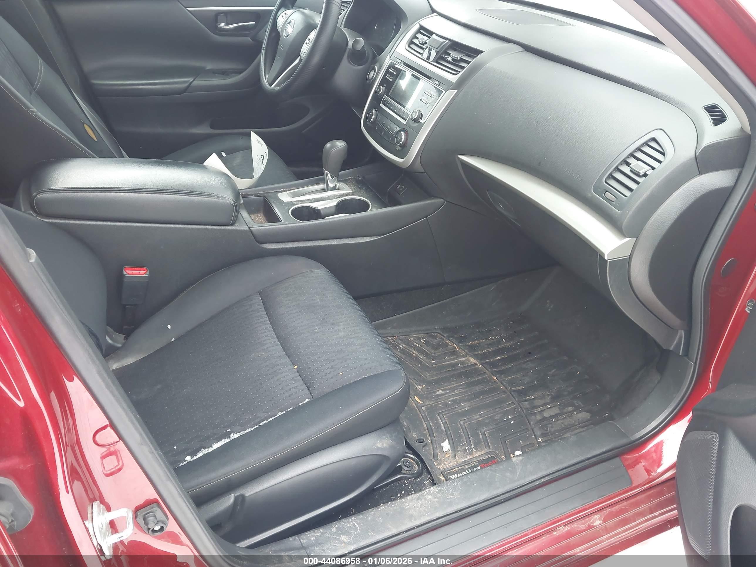 NISSAN ALTIMA image 5