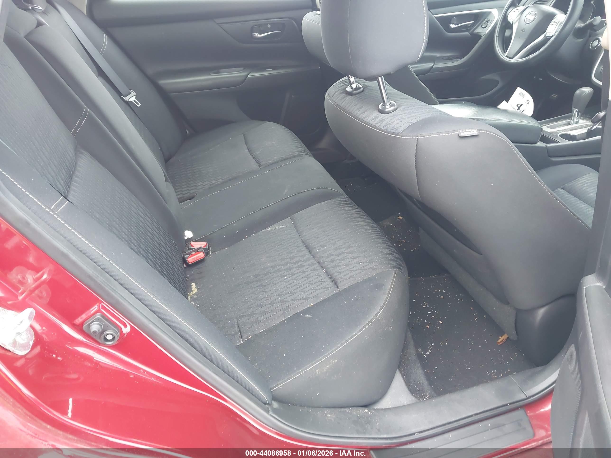NISSAN ALTIMA image 8