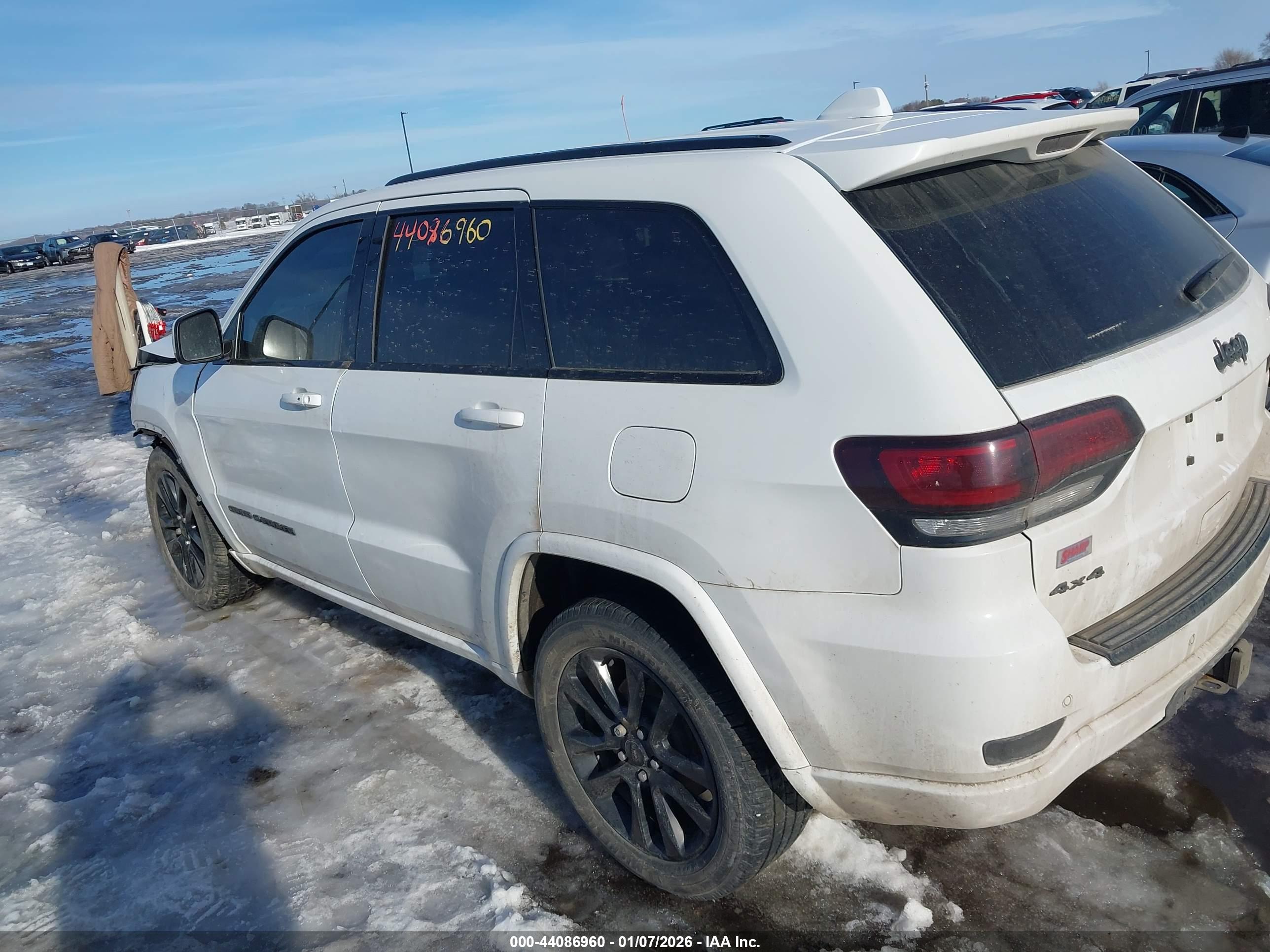 JEEP GRAND image 3
