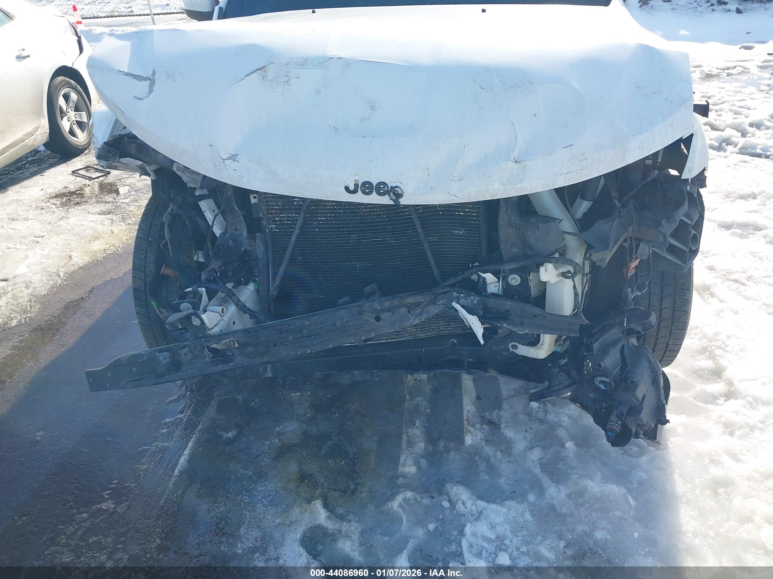 JEEP GRAND image 6