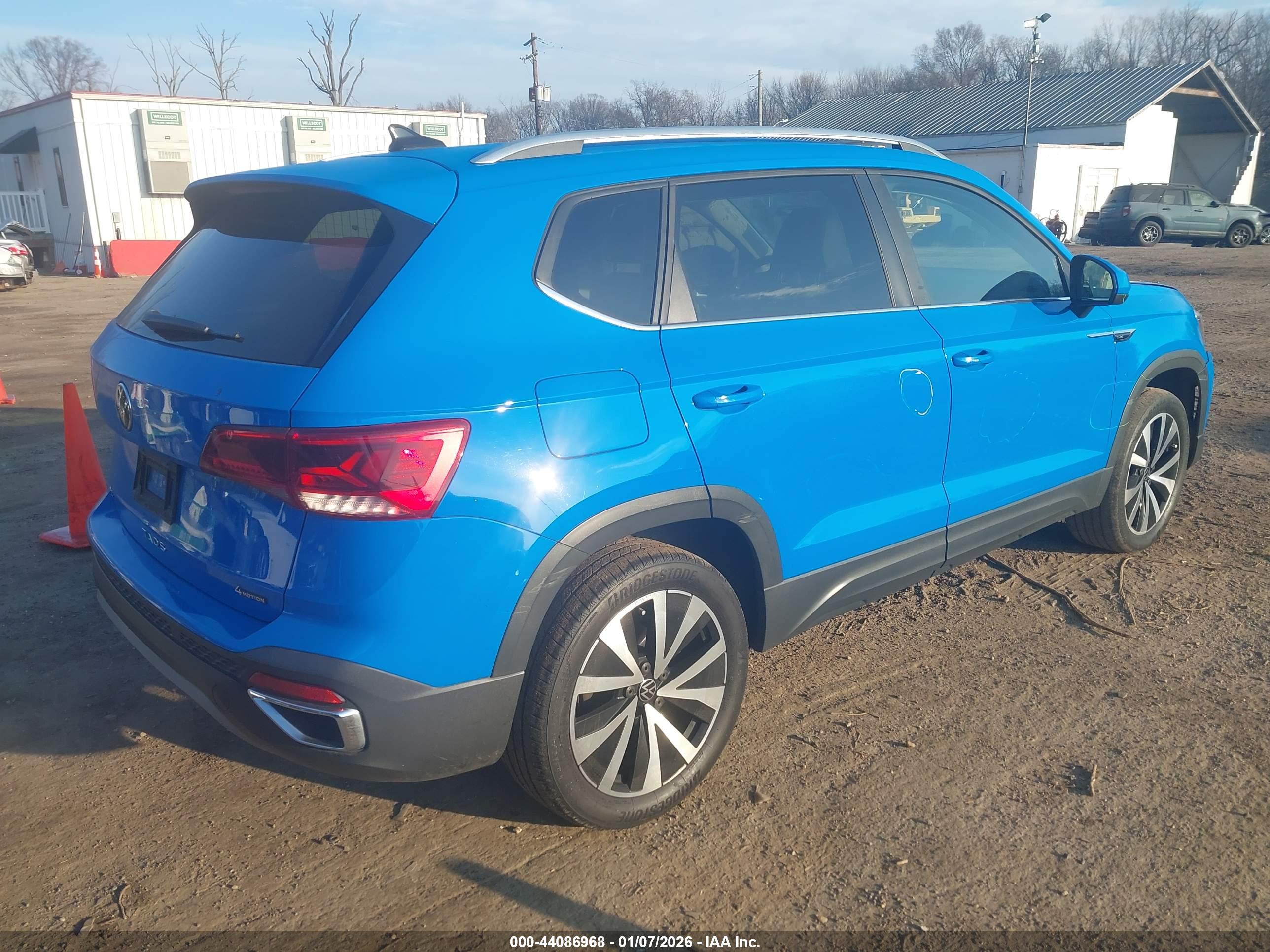 VOLKSWAGEN TAOS image 4