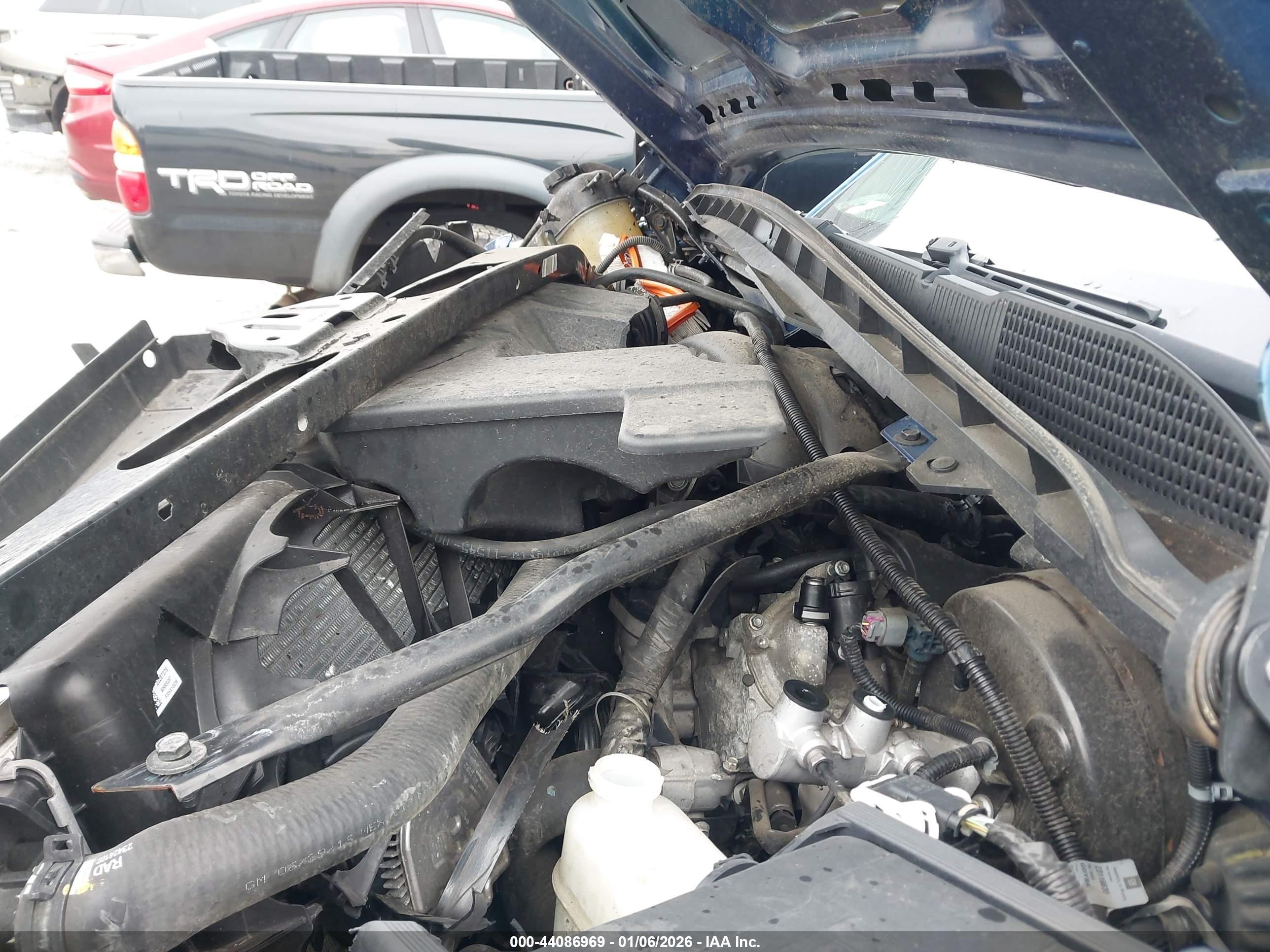 CHEVROLET SILVERADO image 10