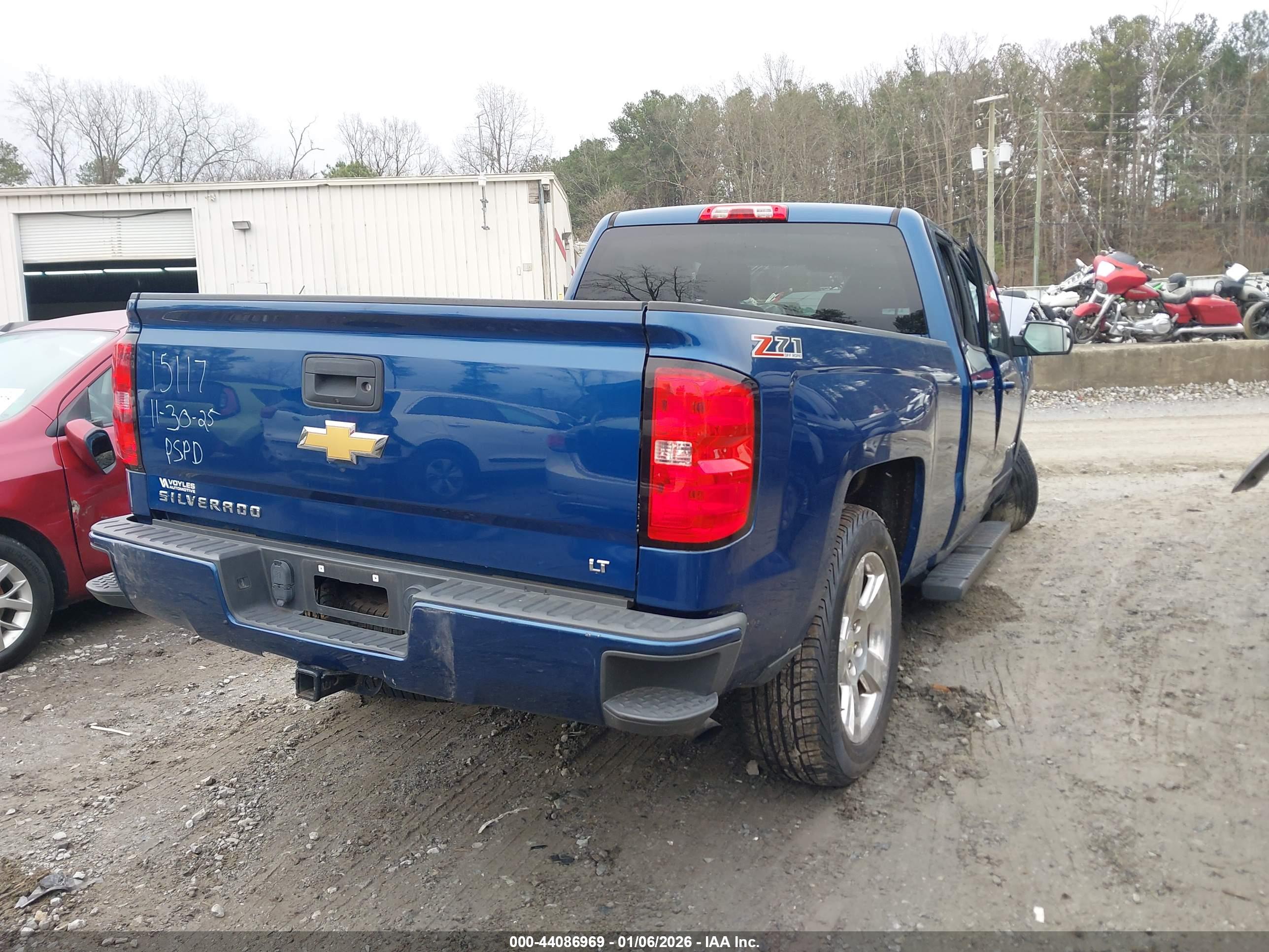 CHEVROLET SILVERADO image 4