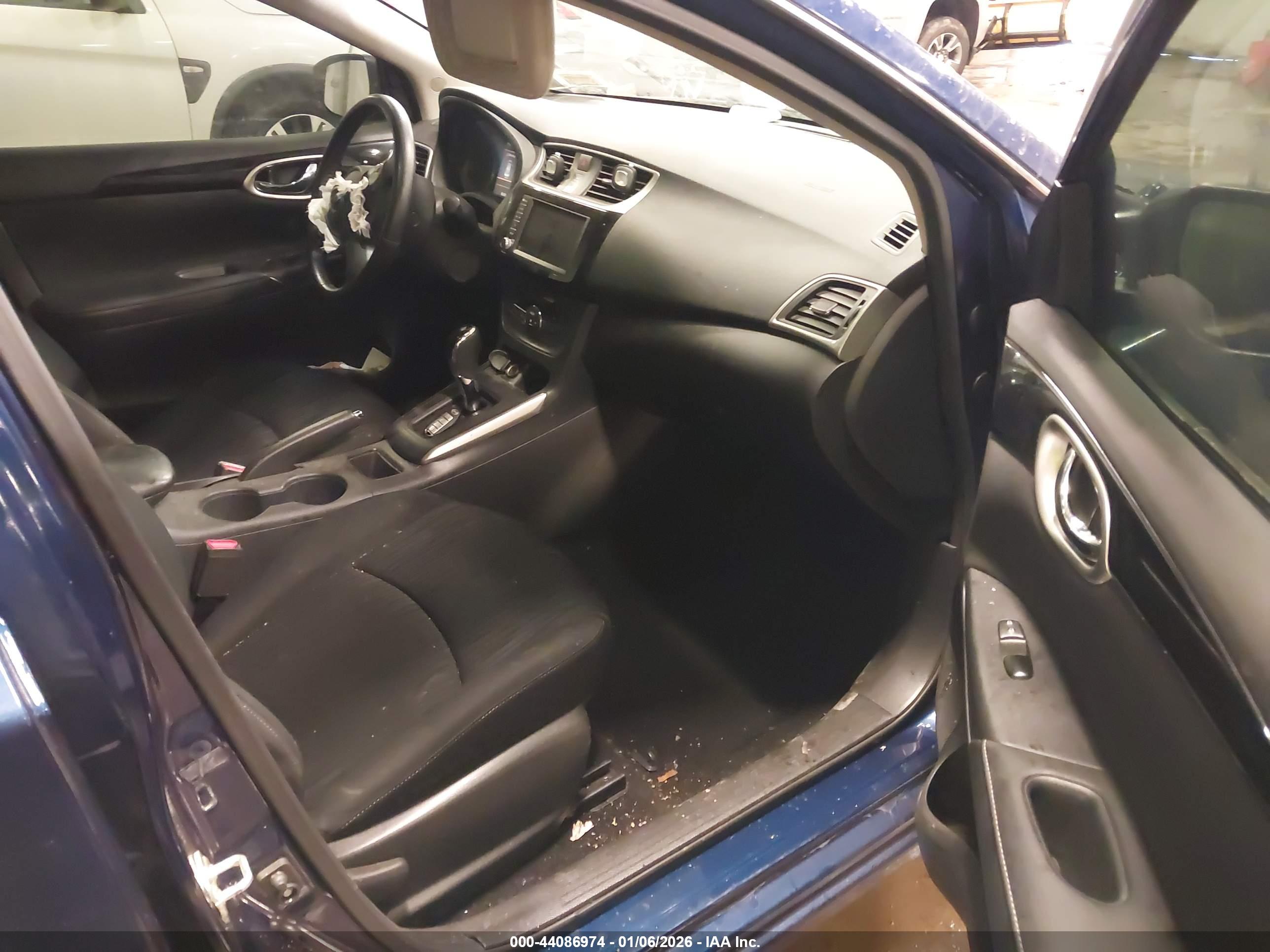 NISSAN SENTRA image 5