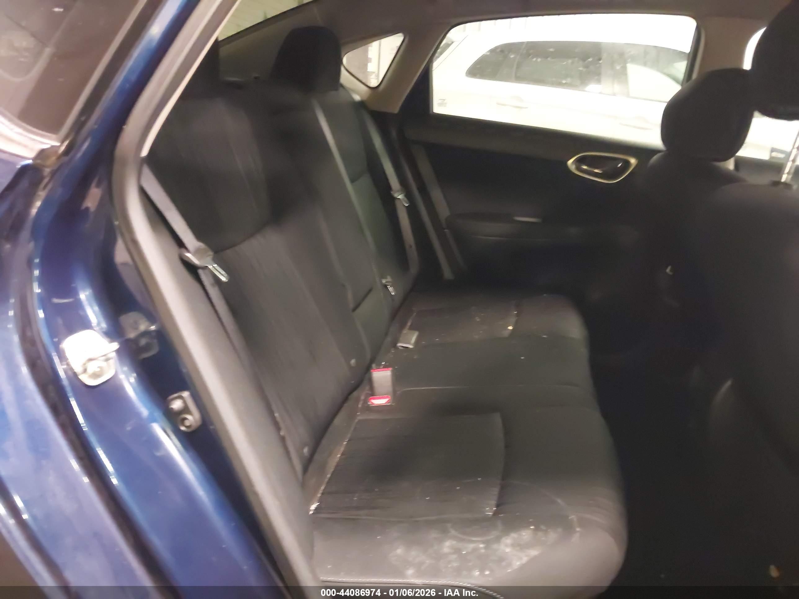 NISSAN SENTRA image 8