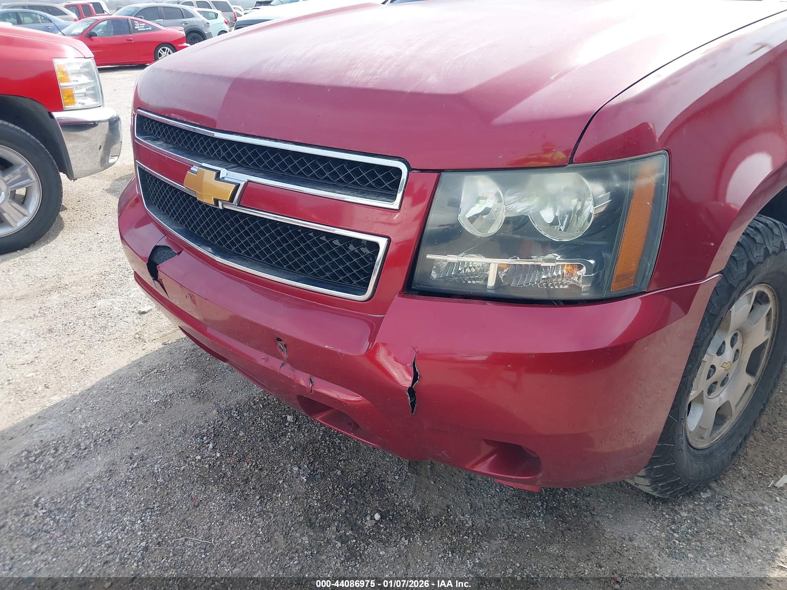 CHEVROLET TAHOE image 6