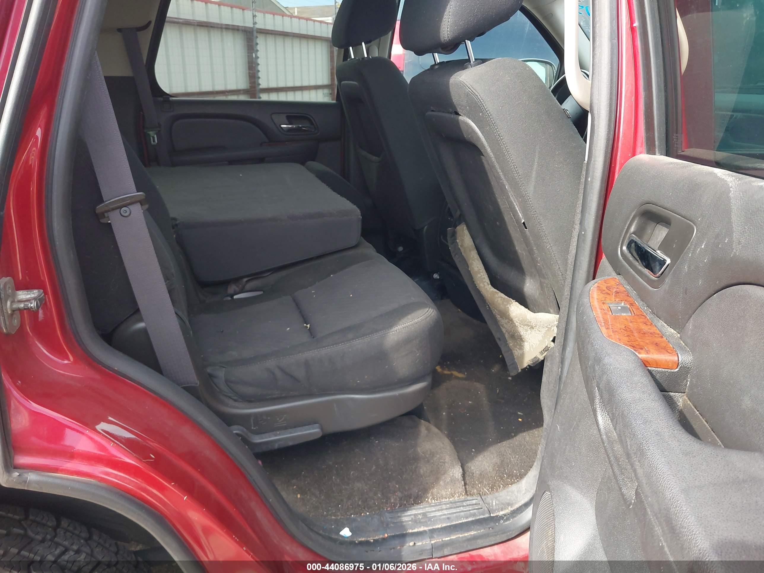 CHEVROLET TAHOE image 8