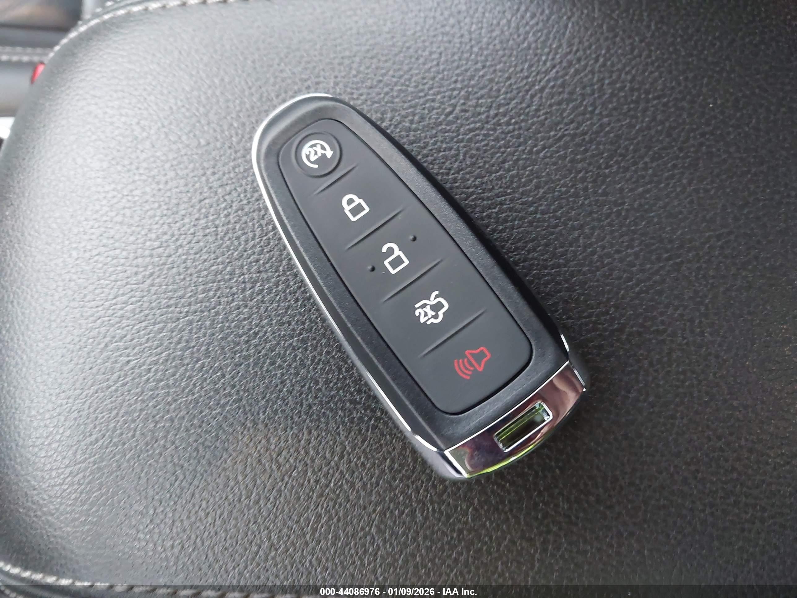 FORD ESCAPE image 11