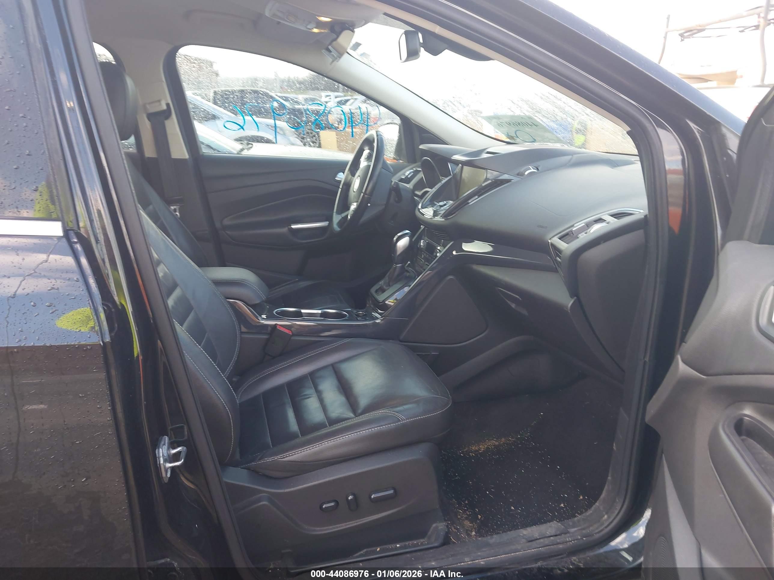 FORD ESCAPE image 5