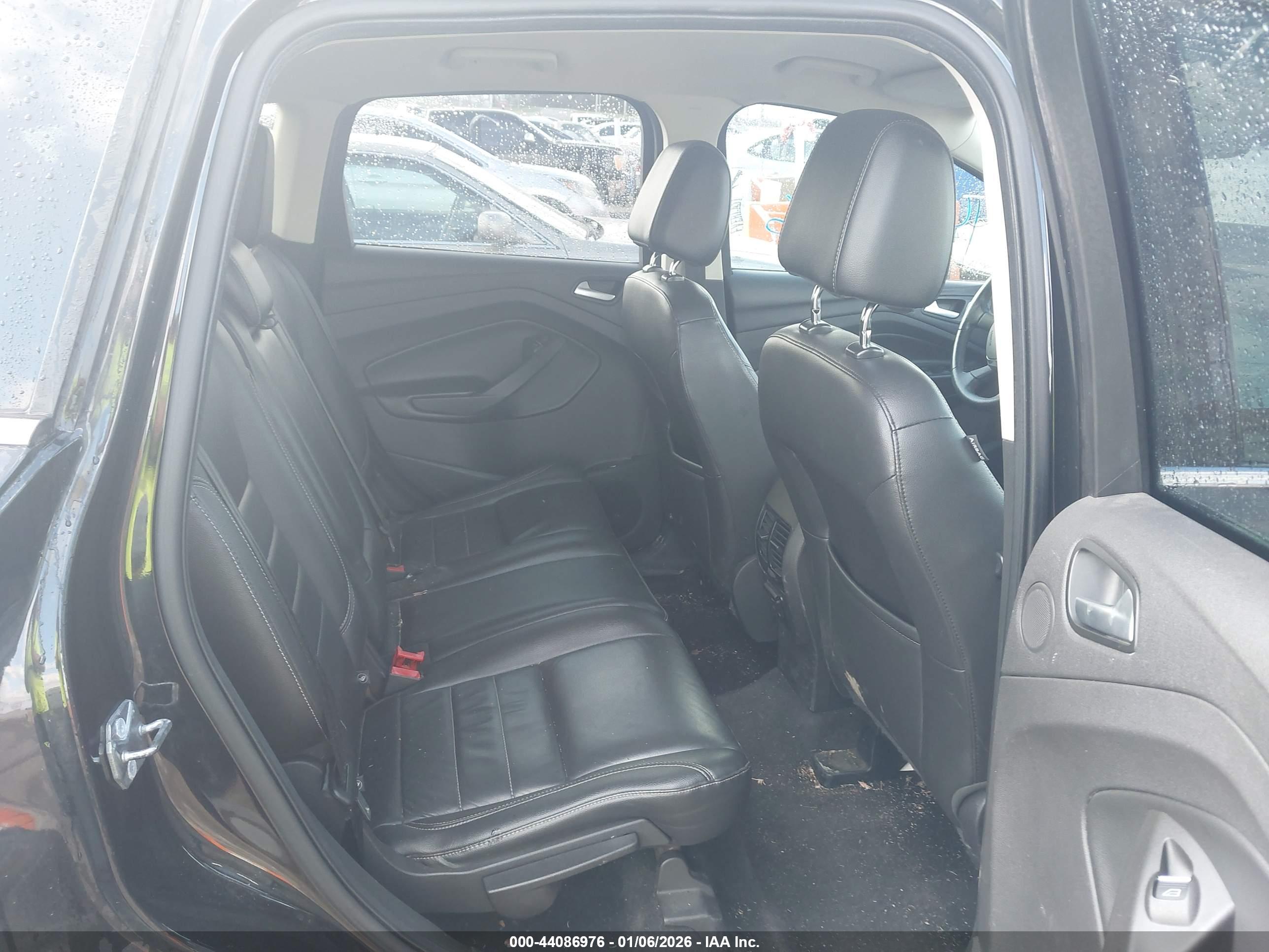 FORD ESCAPE image 8