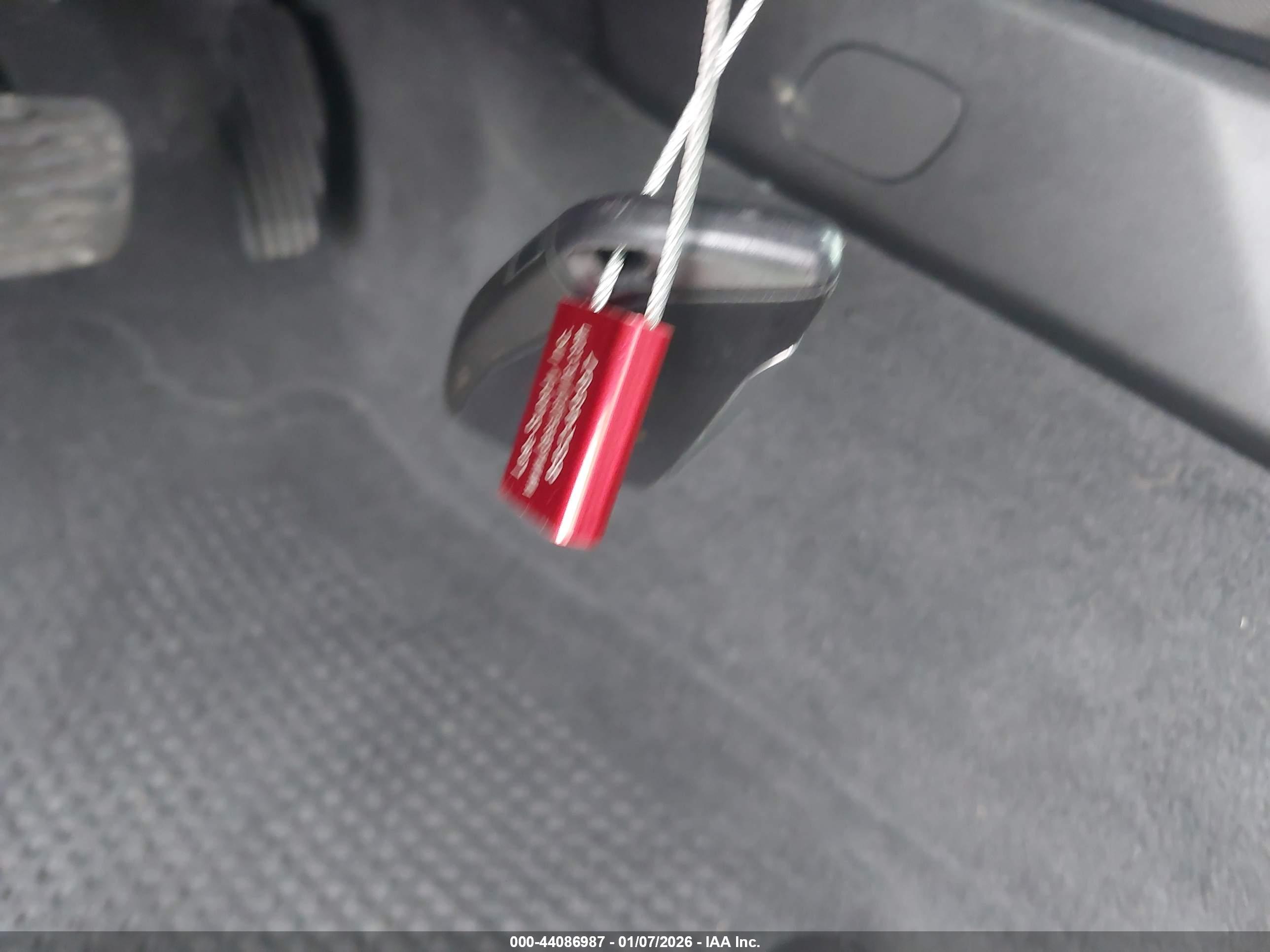 GMC CANYON image 11