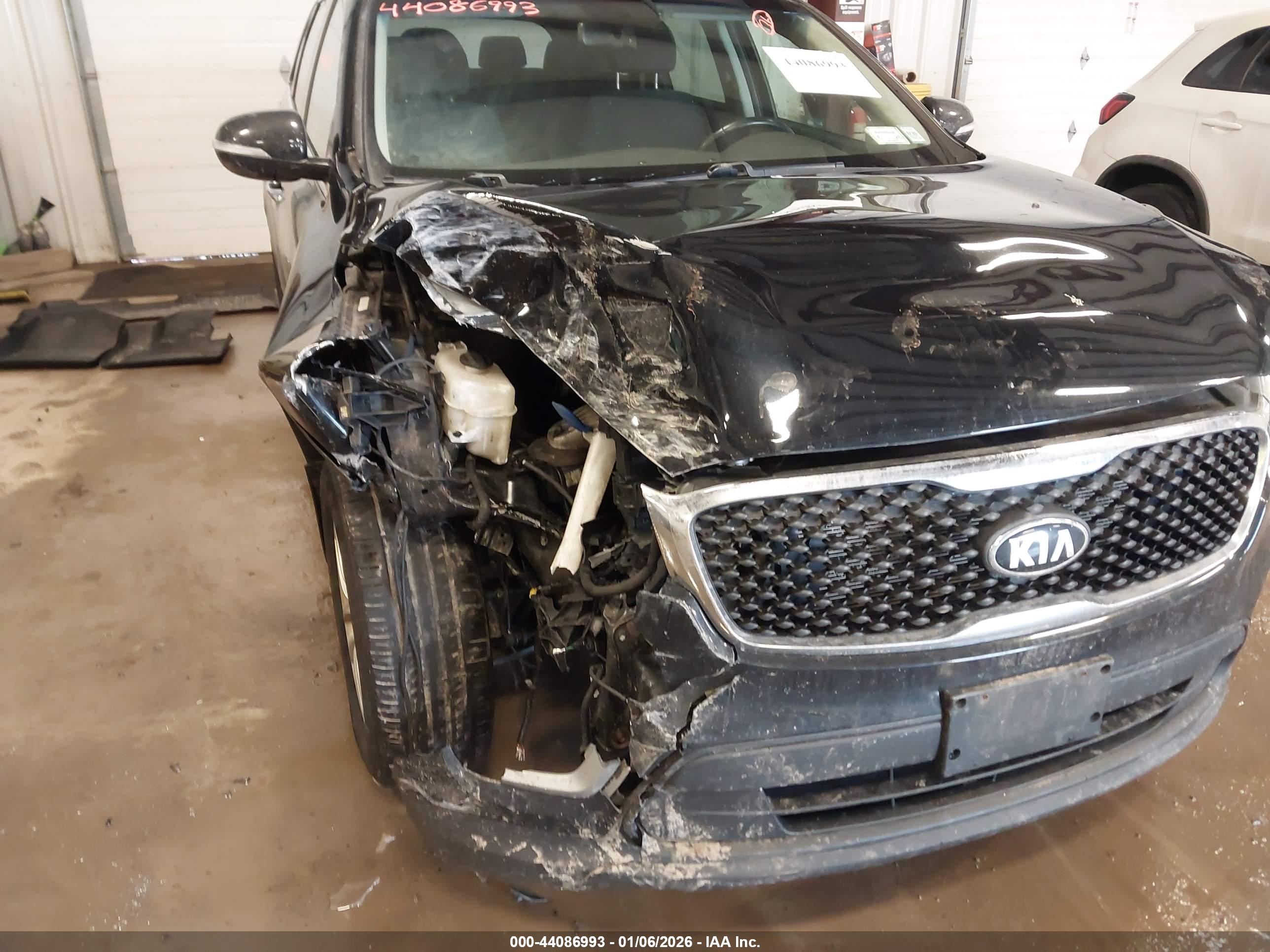 KIA SORENTO image 6