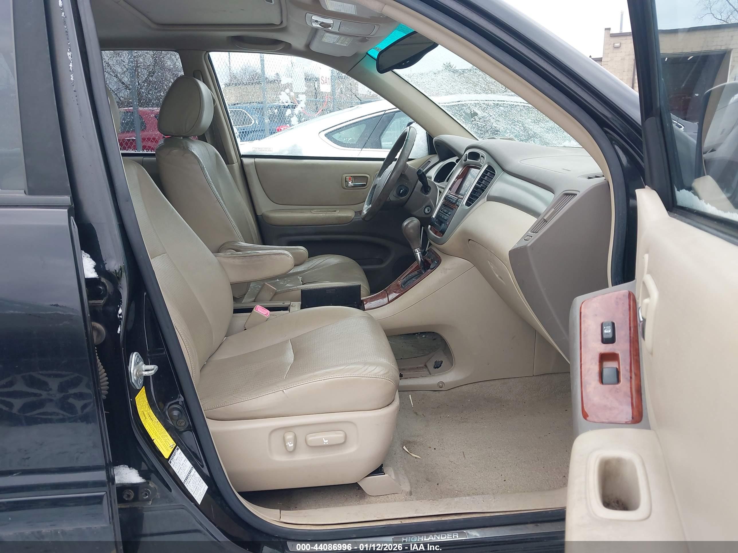 TOYOTA HIGHLANDER image 5