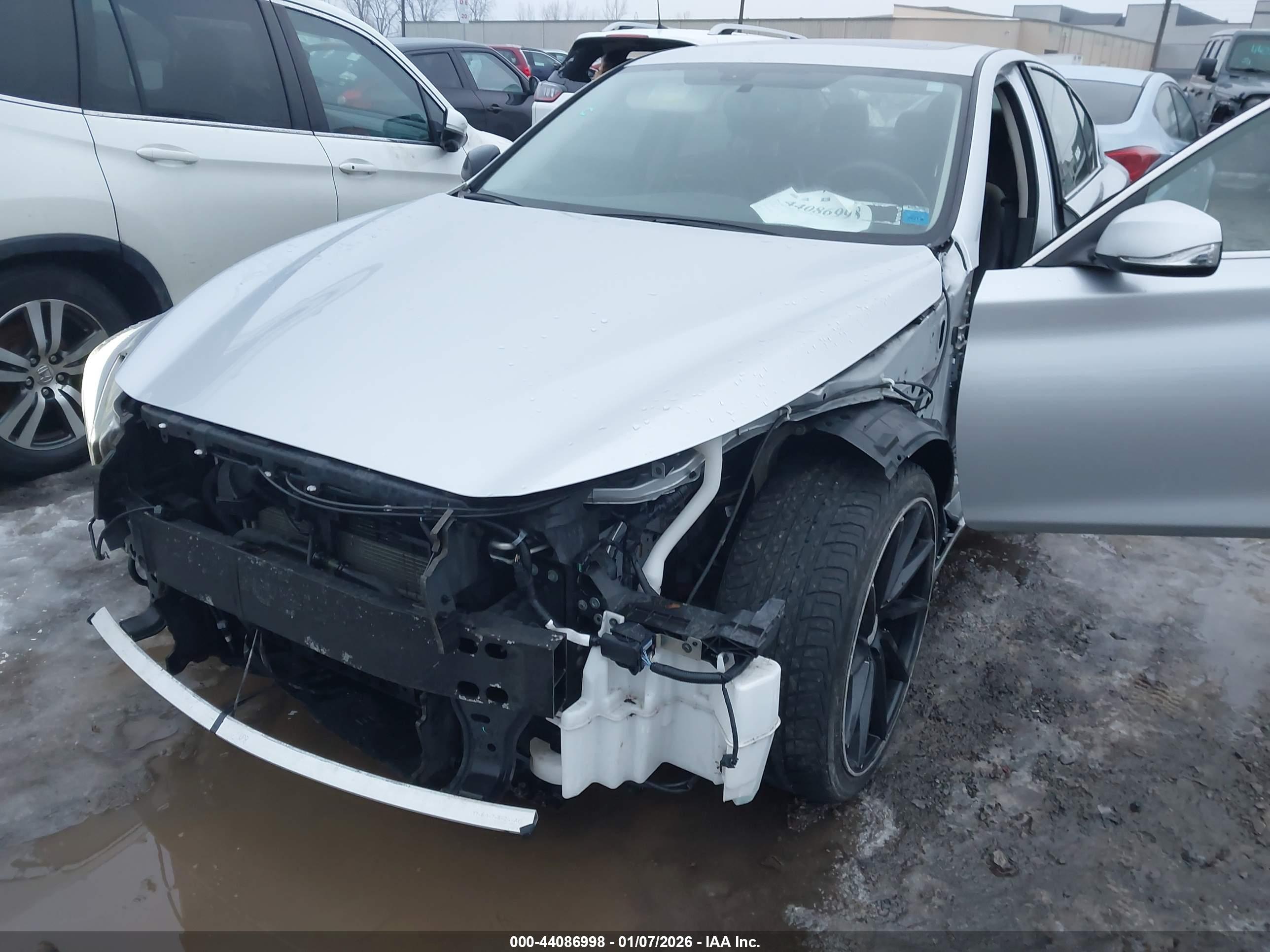INFINITI Q50 image 6