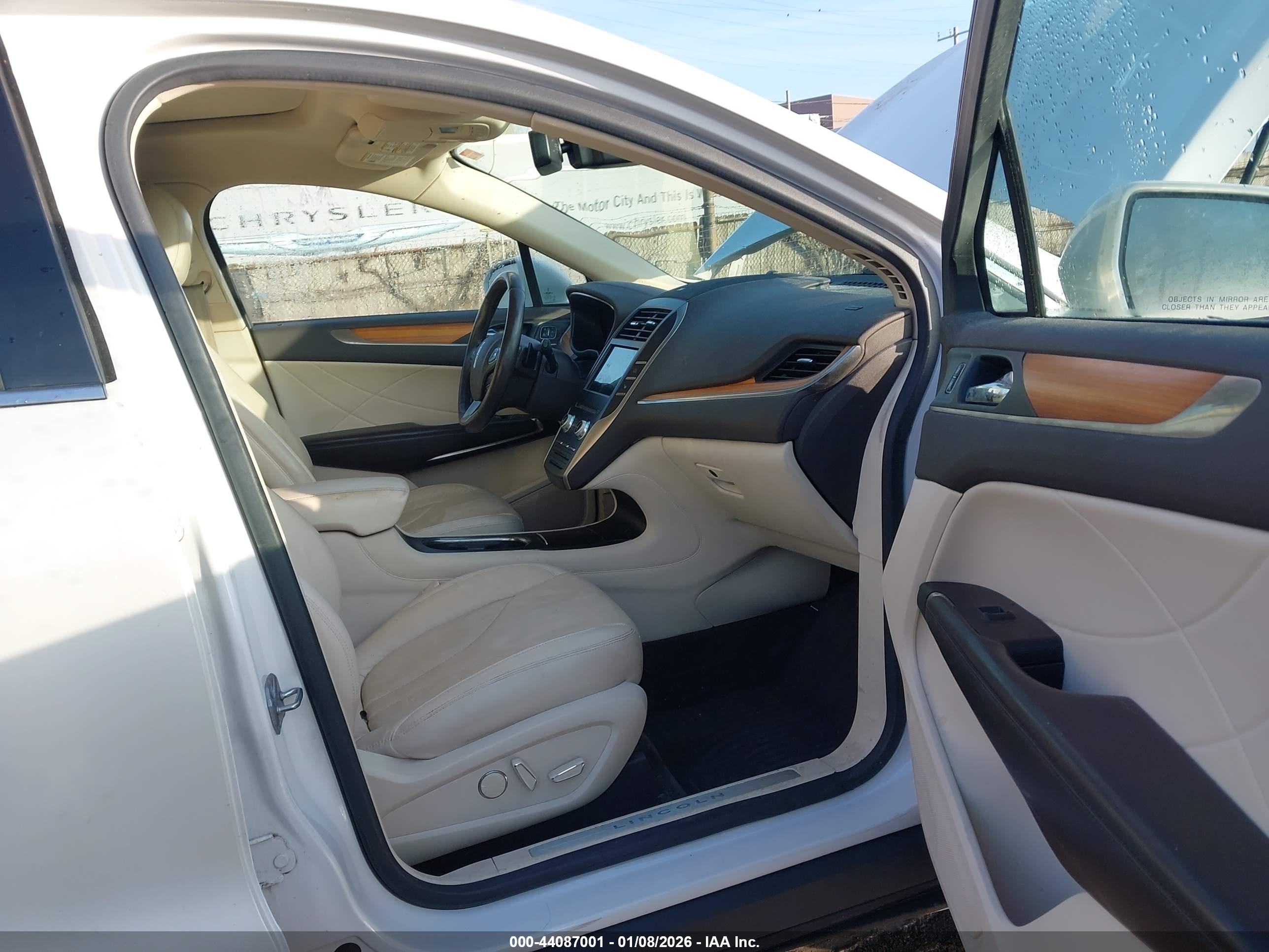 LINCOLN MKC image 5