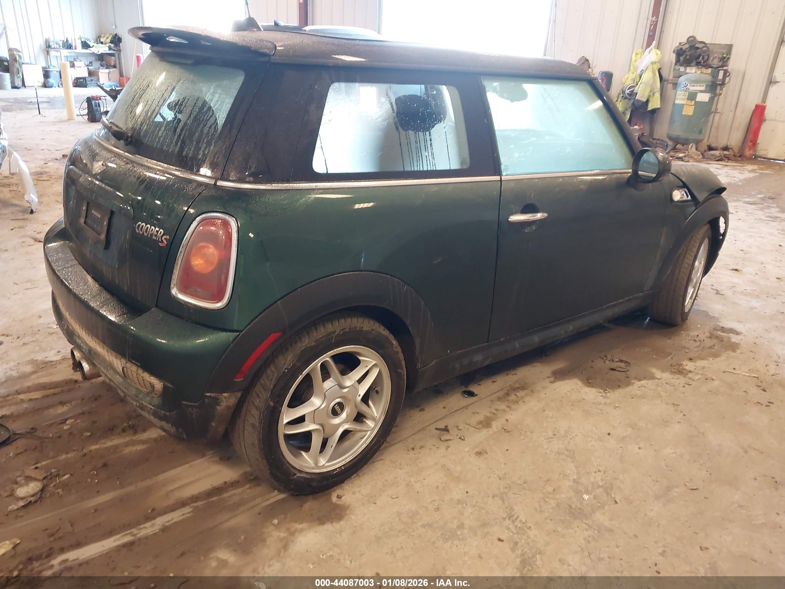 MINI COOPER image 4