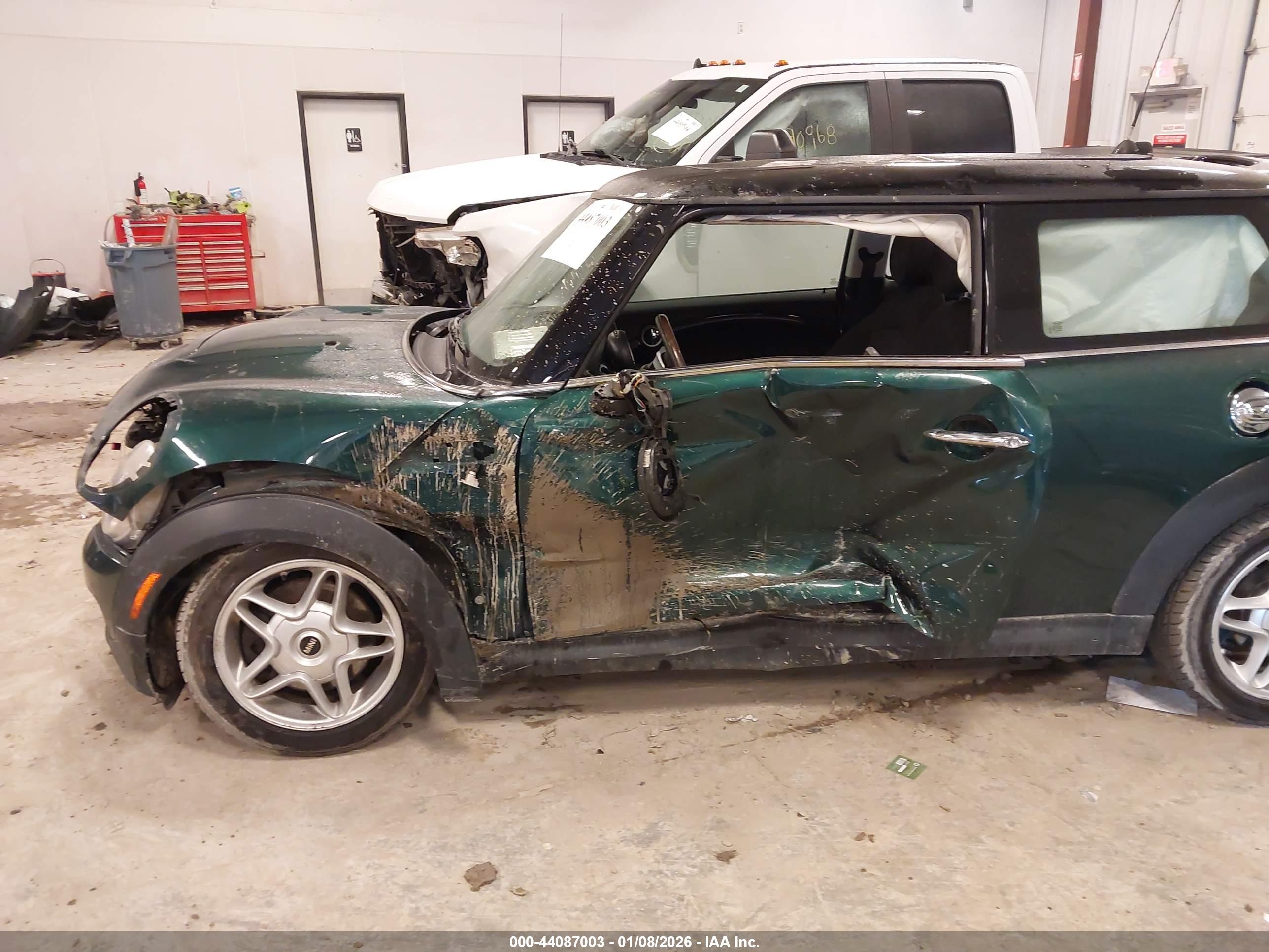 MINI COOPER image 6