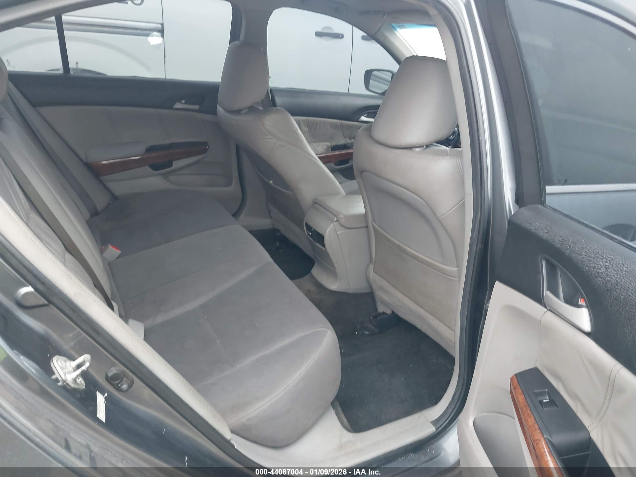 HONDA ACCORD image 8