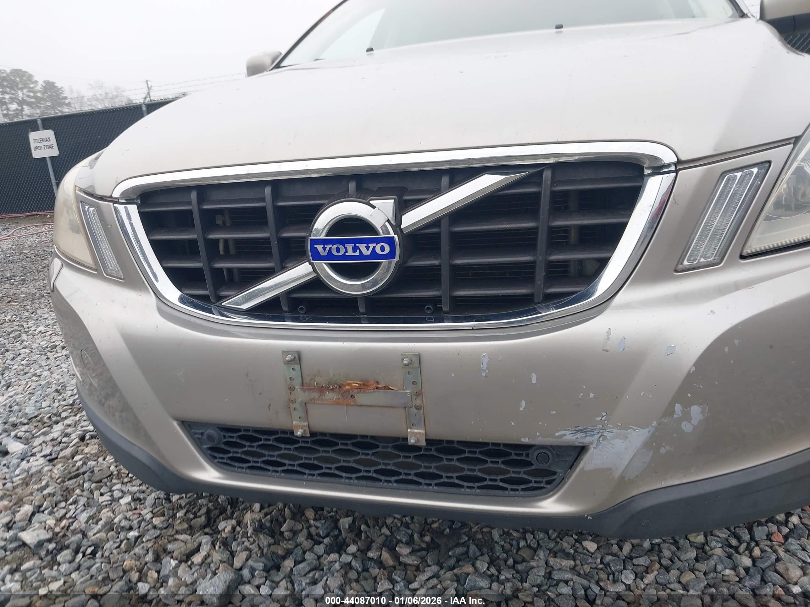 VOLVO XC60 image 6