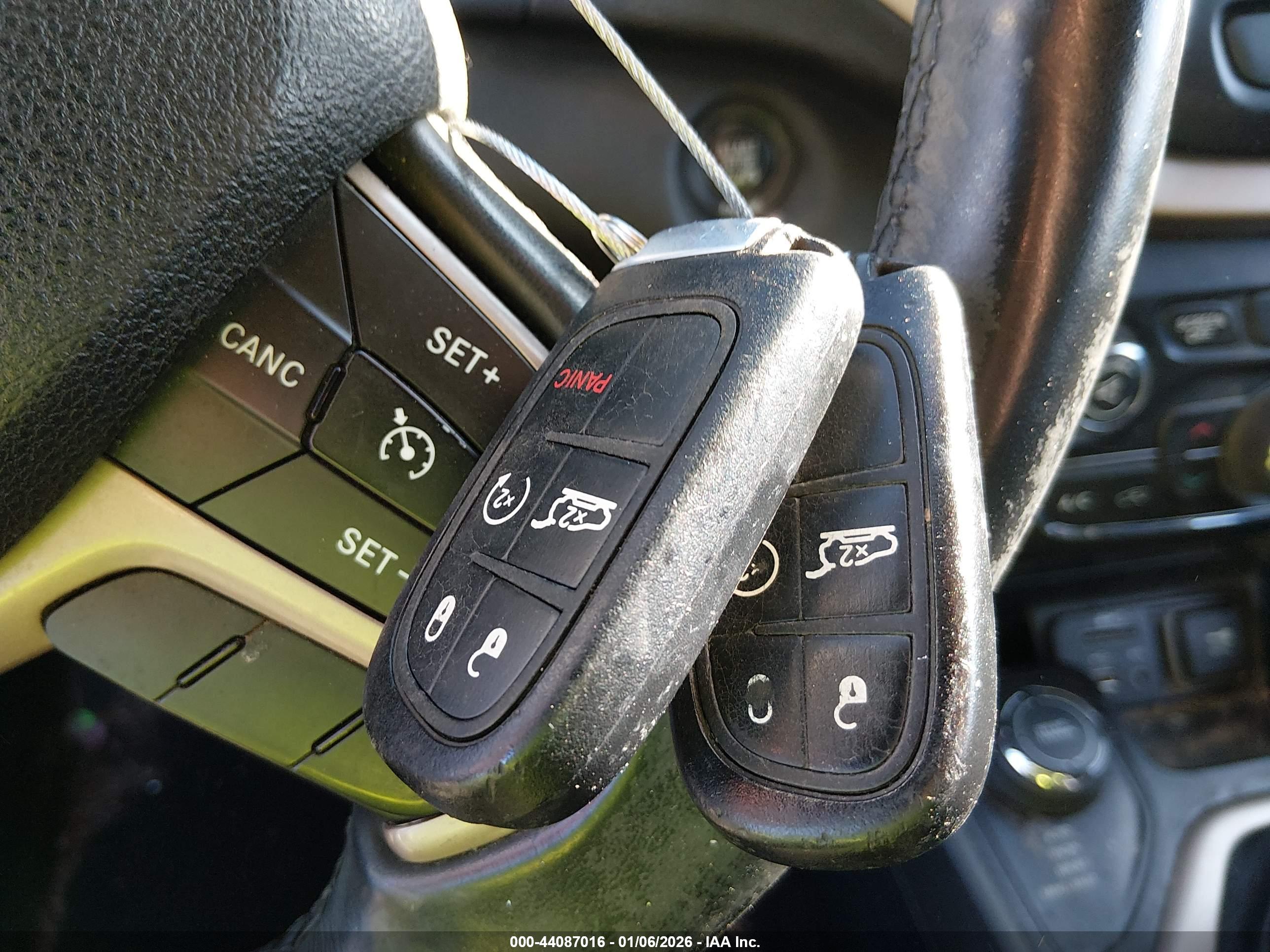 JEEP CHEROKEE image 11