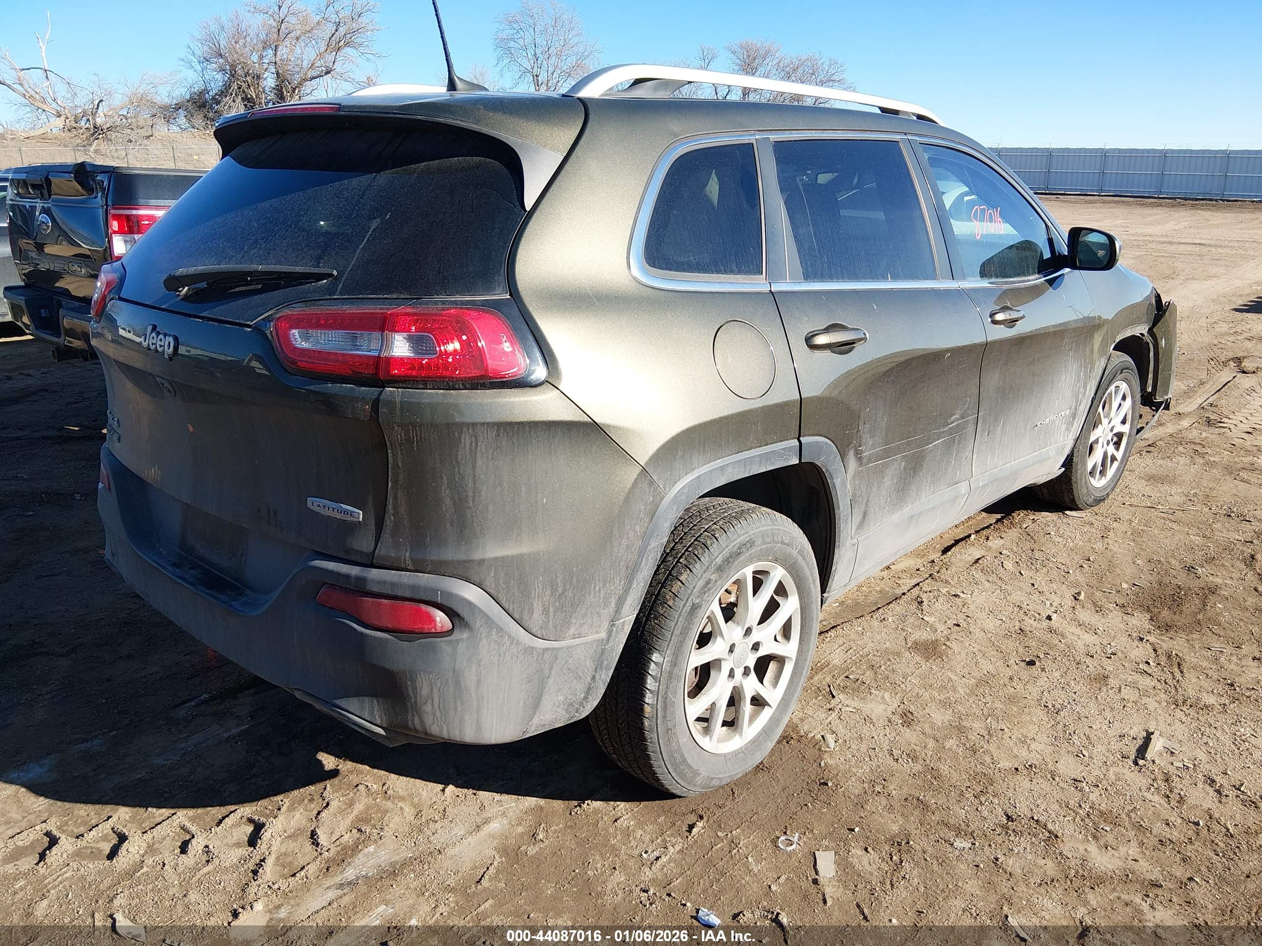 JEEP CHEROKEE image 4