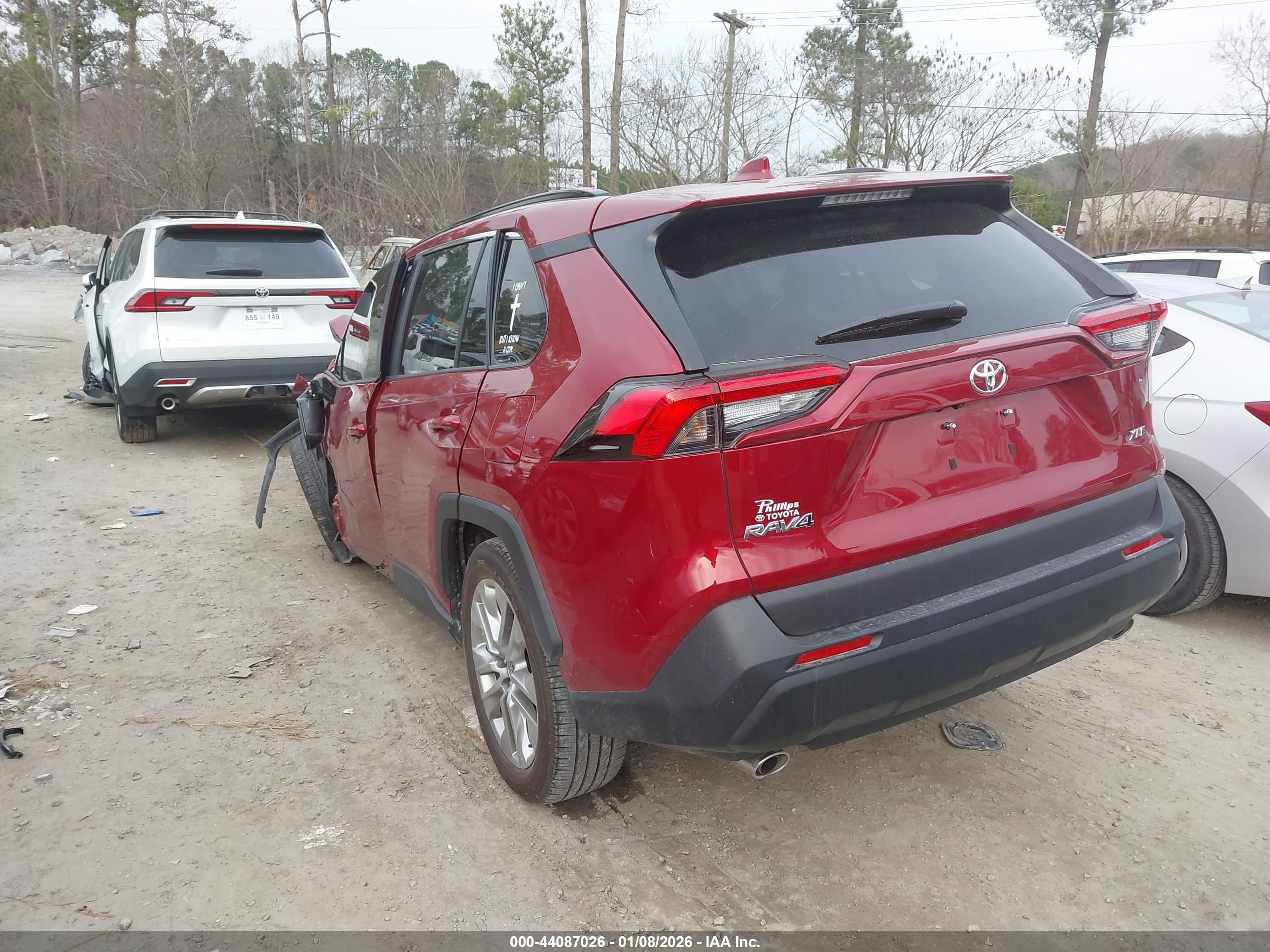 TOYOTA RAV4 image 3