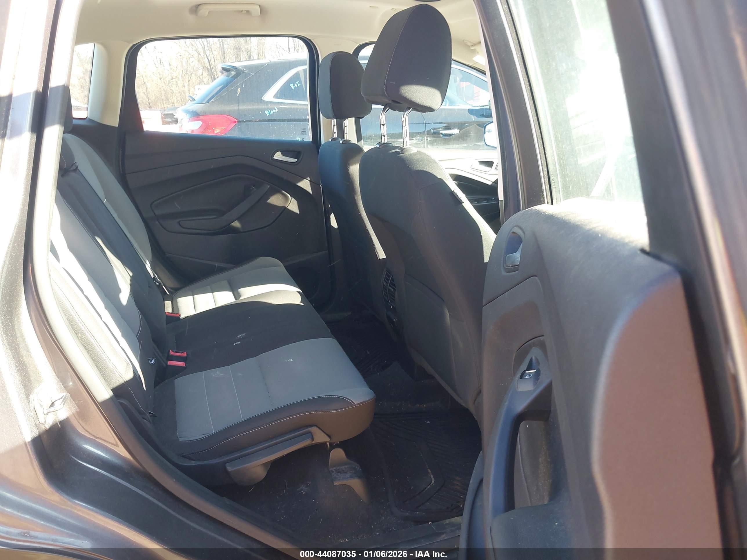 FORD C-MAX image 8
