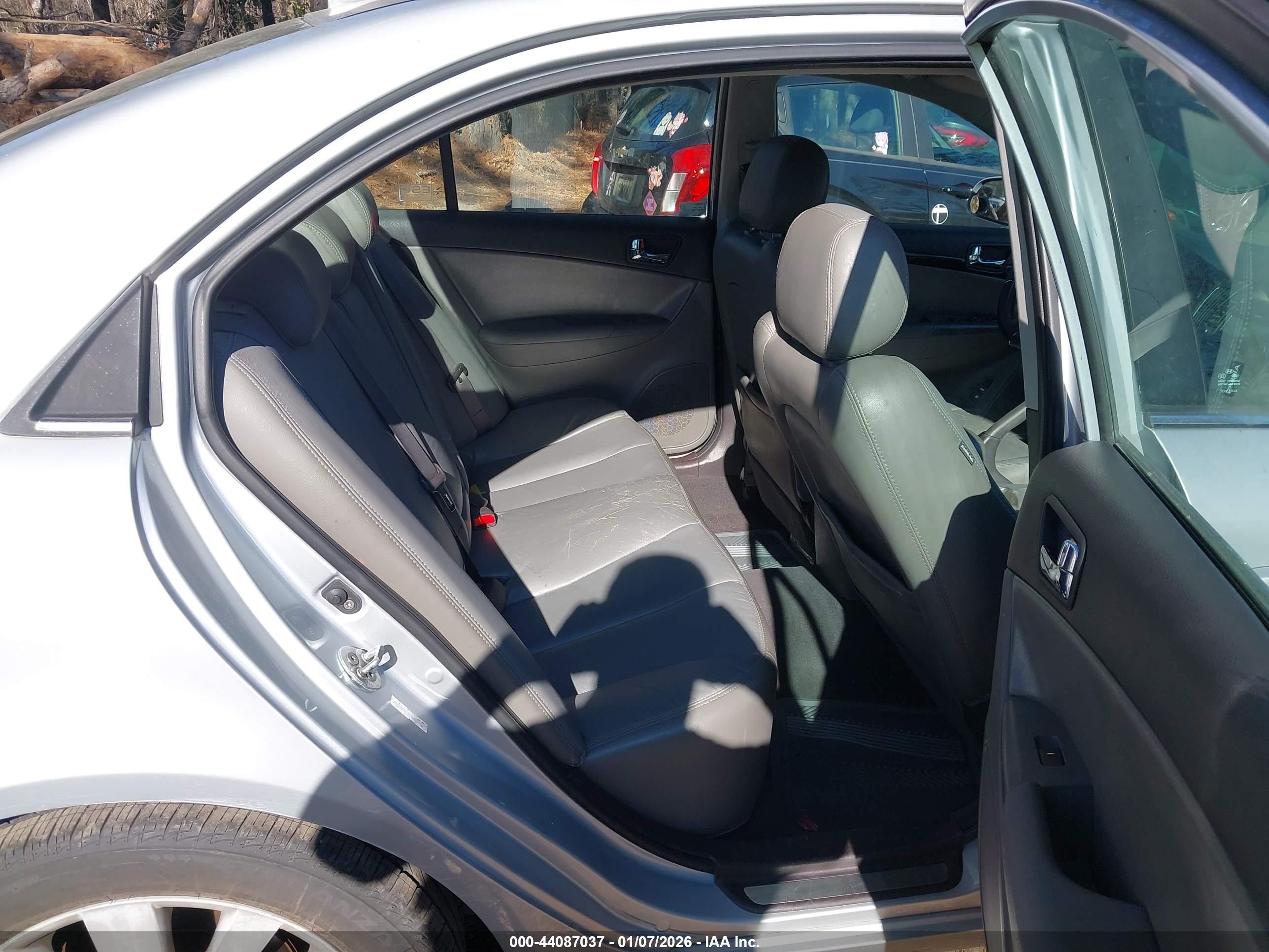 HYUNDAI SONATA image 8