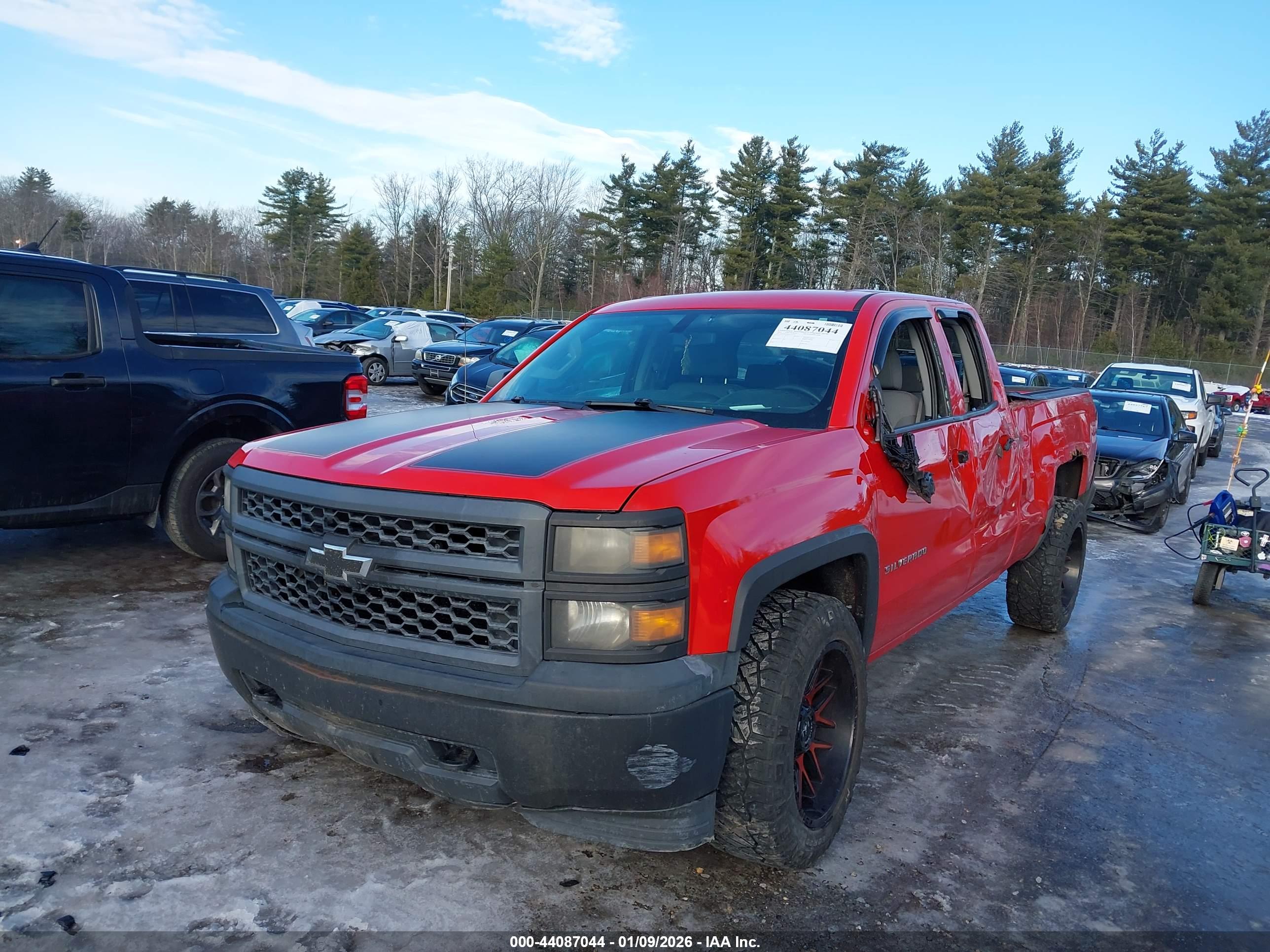 CHEVROLET SILVERADO image 2