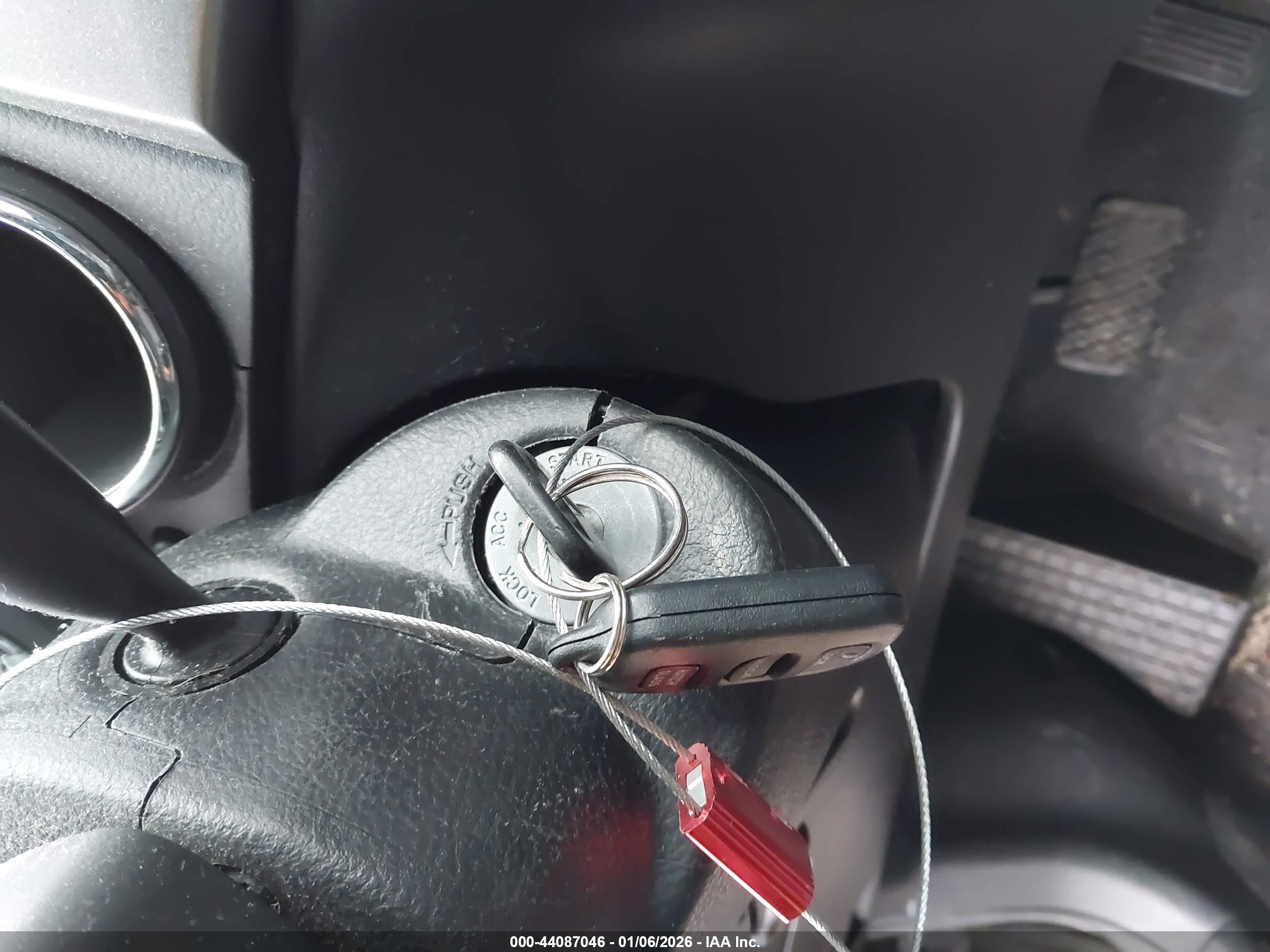 PONTIAC VIBE image 11