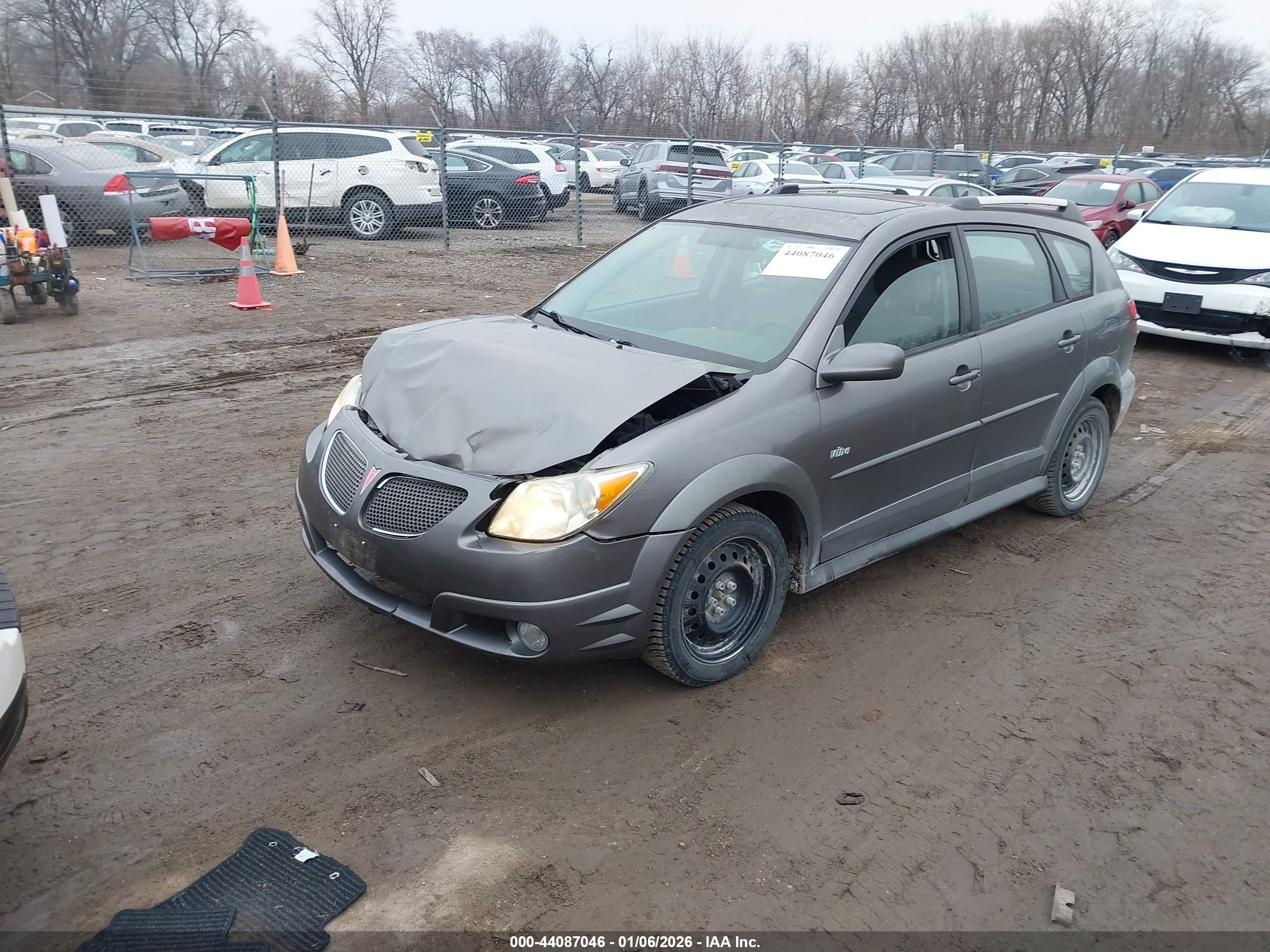 PONTIAC VIBE image 2