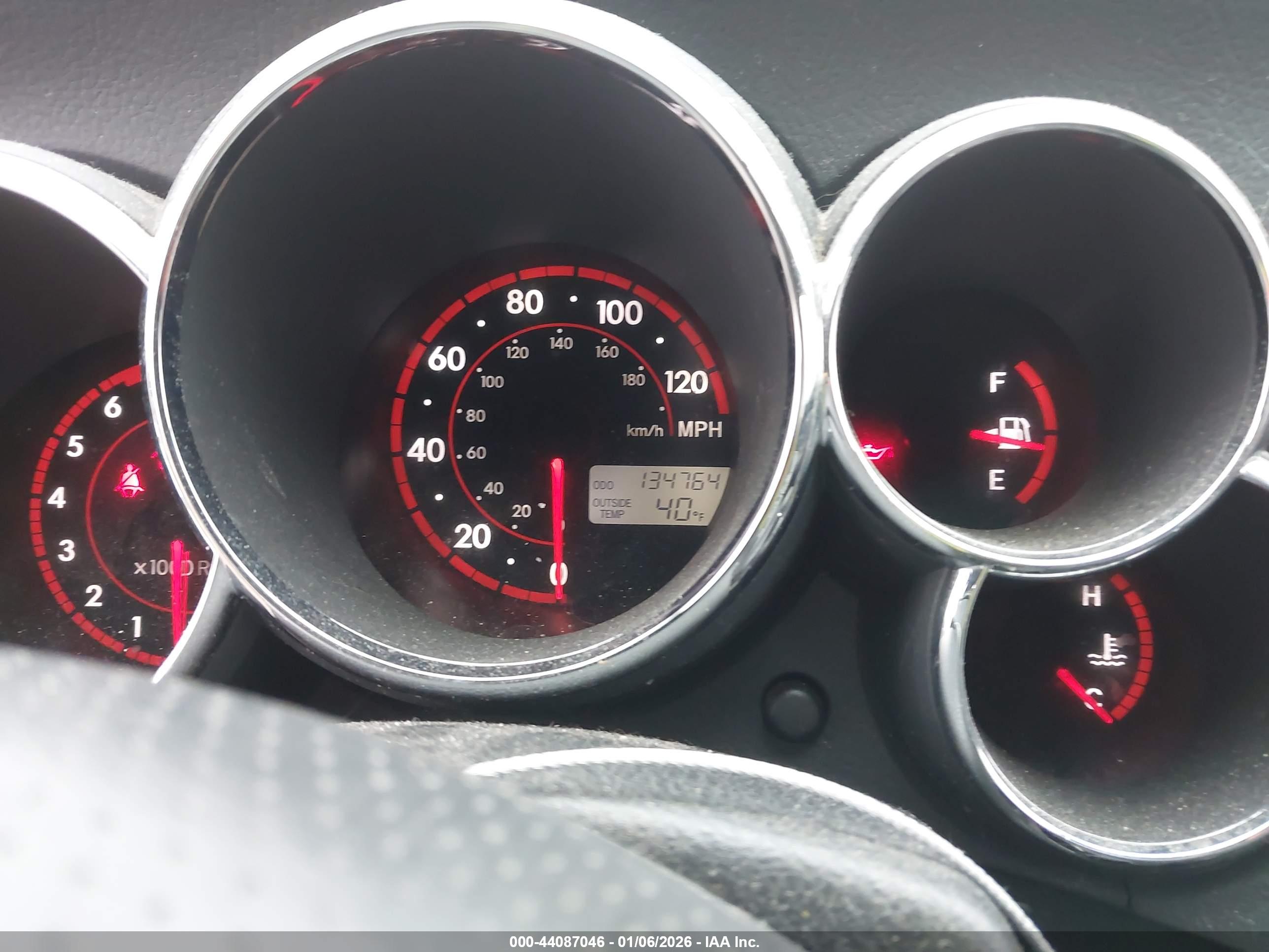 PONTIAC VIBE image 7