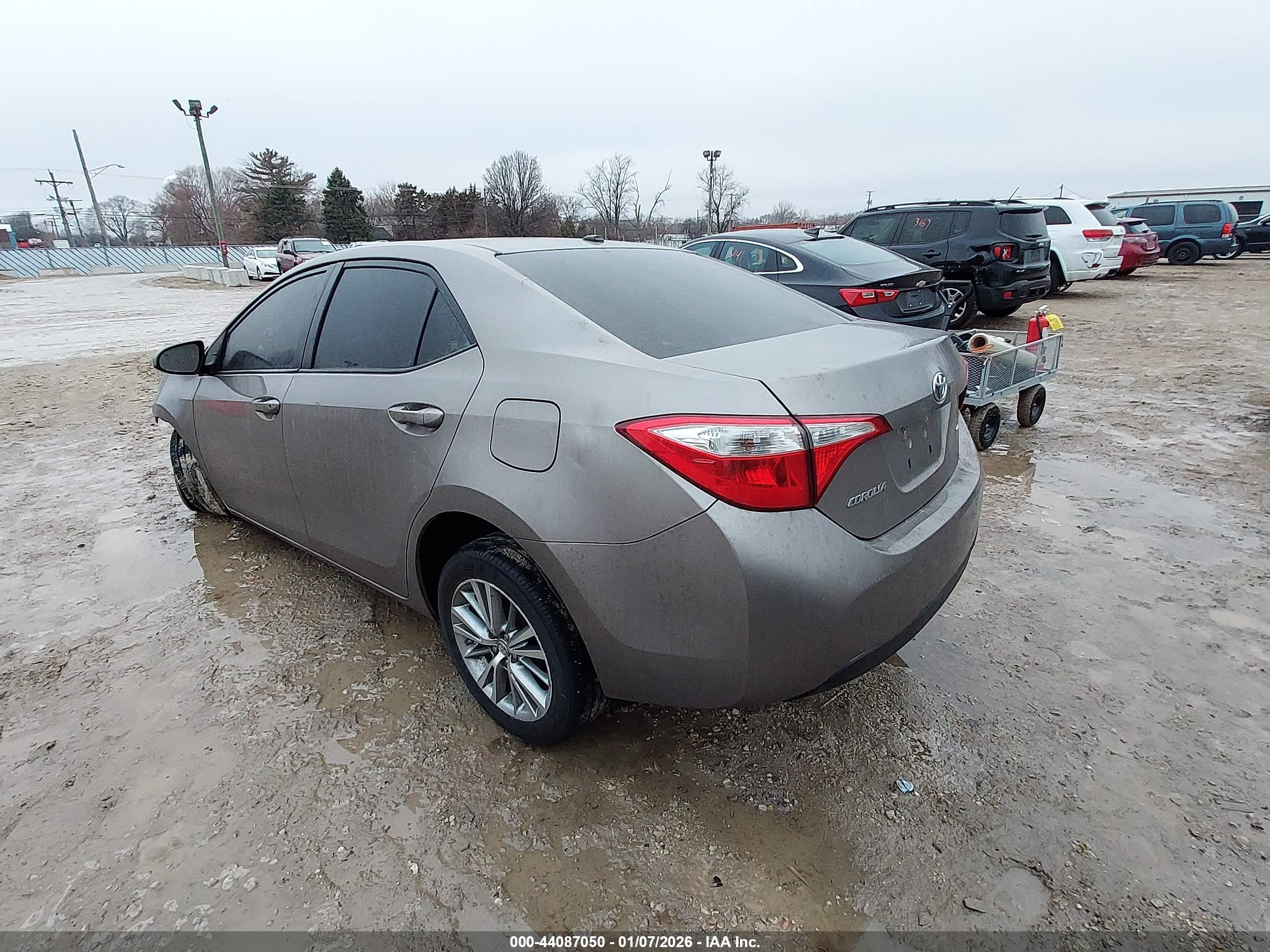 TOYOTA COROLLA image 3