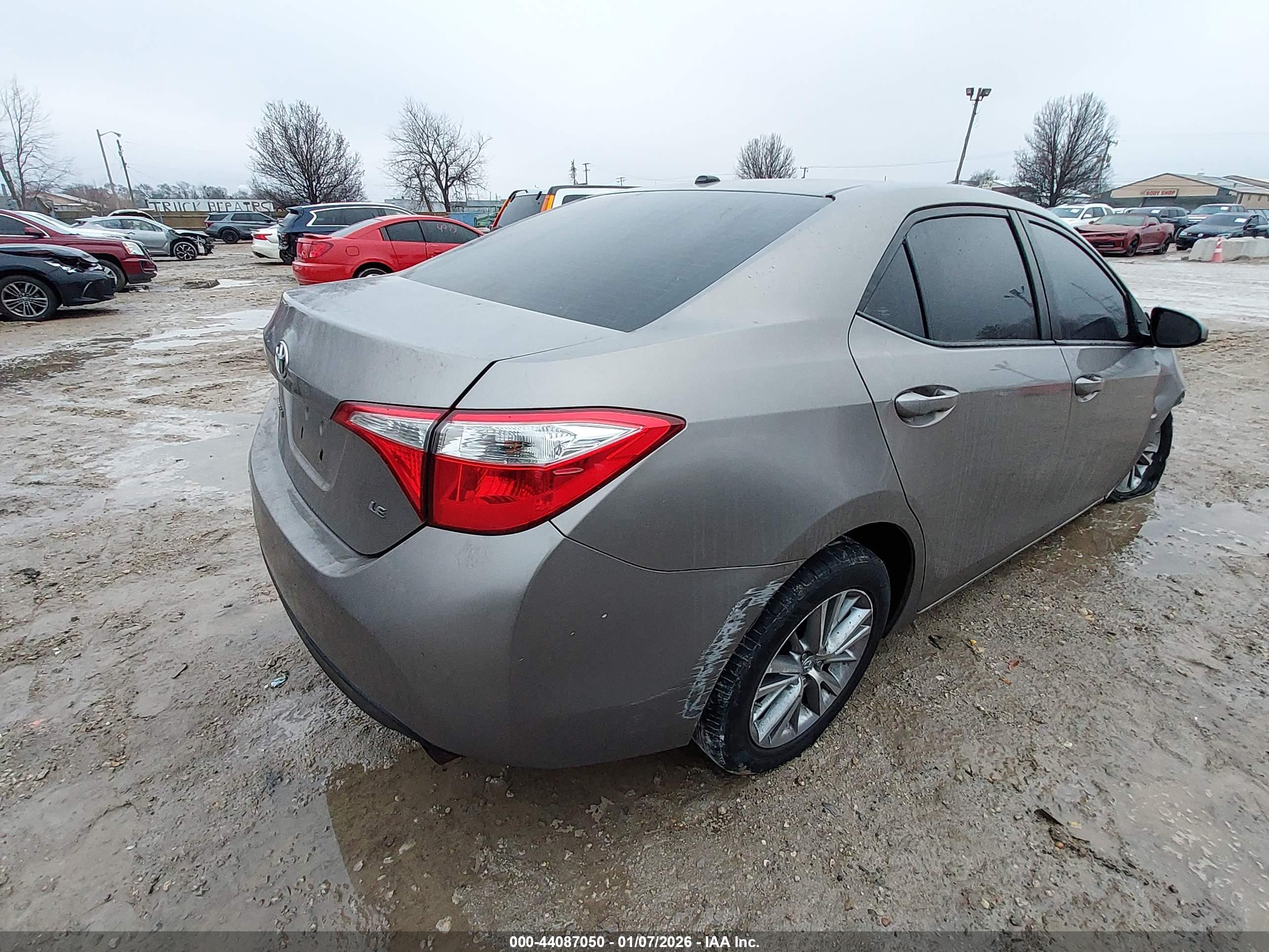 TOYOTA COROLLA image 4