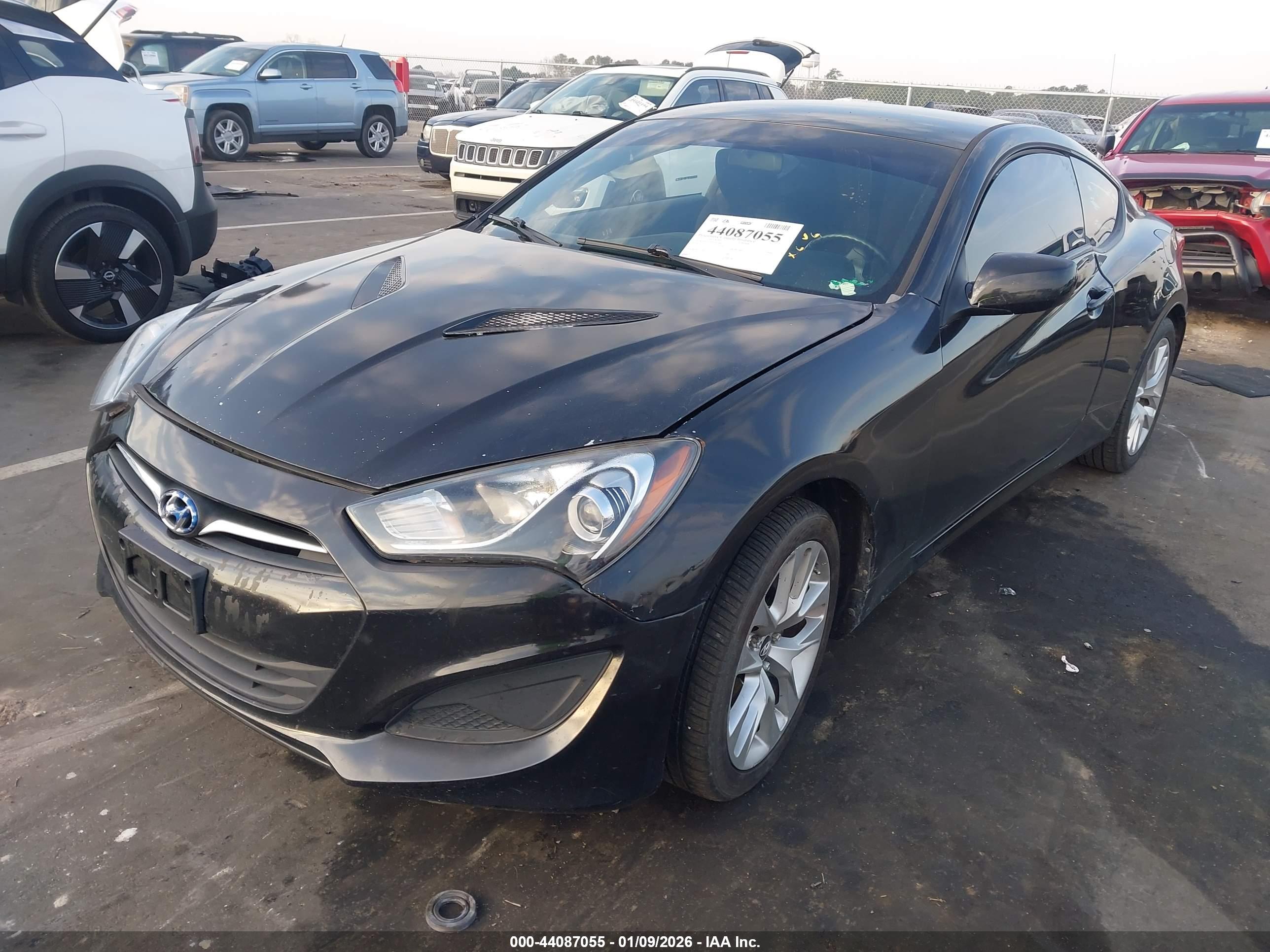 HYUNDAI GENESIS image 2