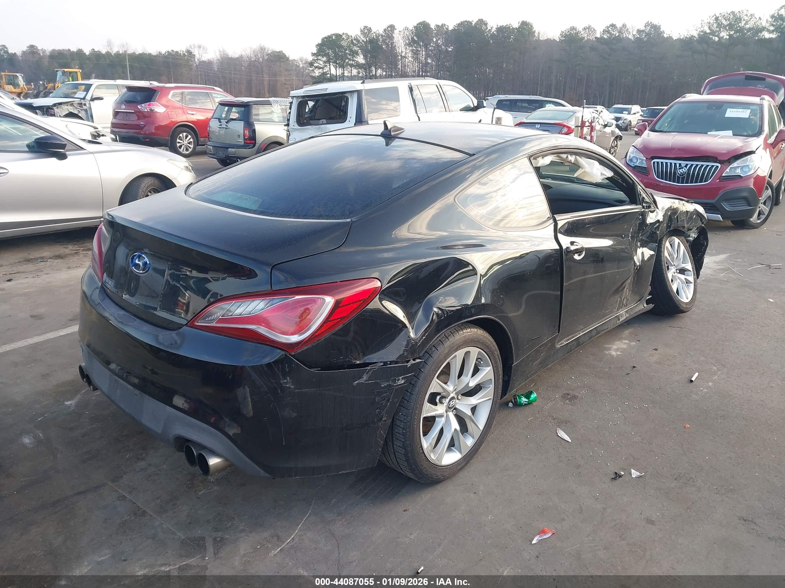 HYUNDAI GENESIS image 4