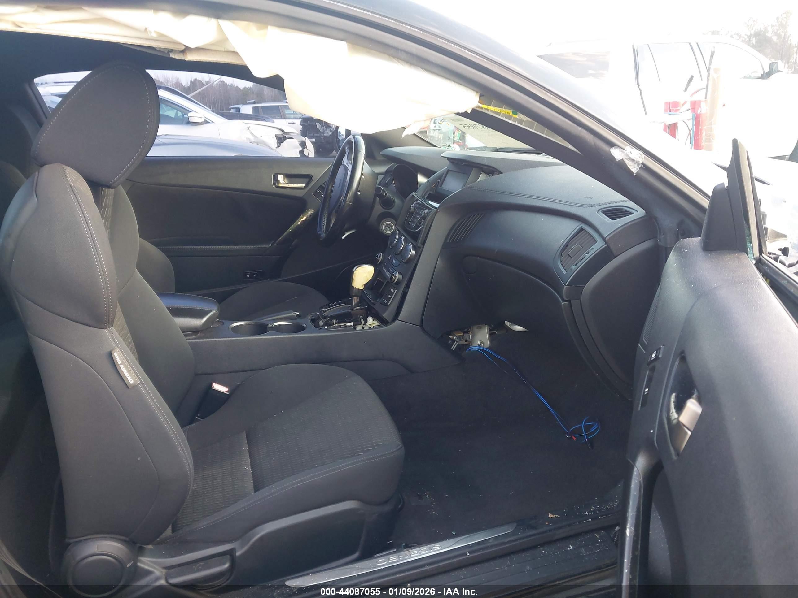 HYUNDAI GENESIS image 5