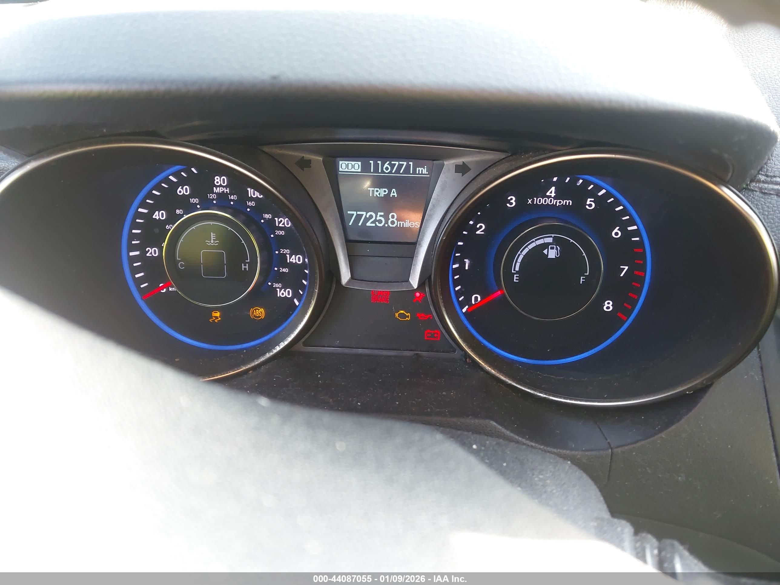 HYUNDAI GENESIS image 7