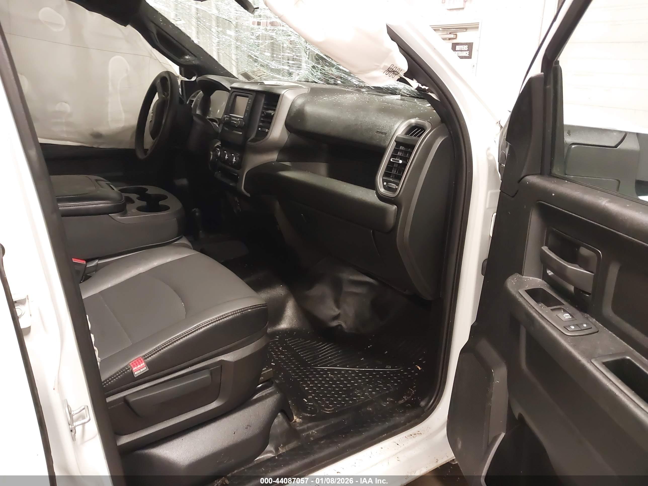 RAM 2500 image 5