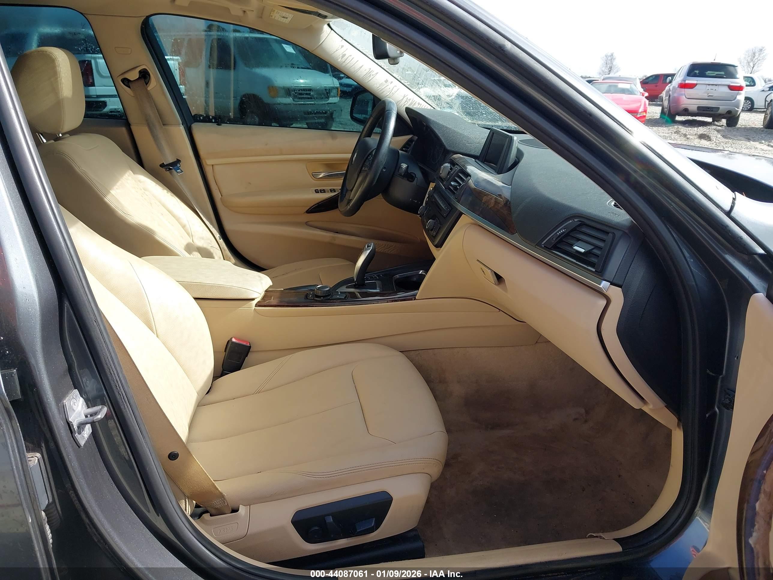 BMW 320I image 5